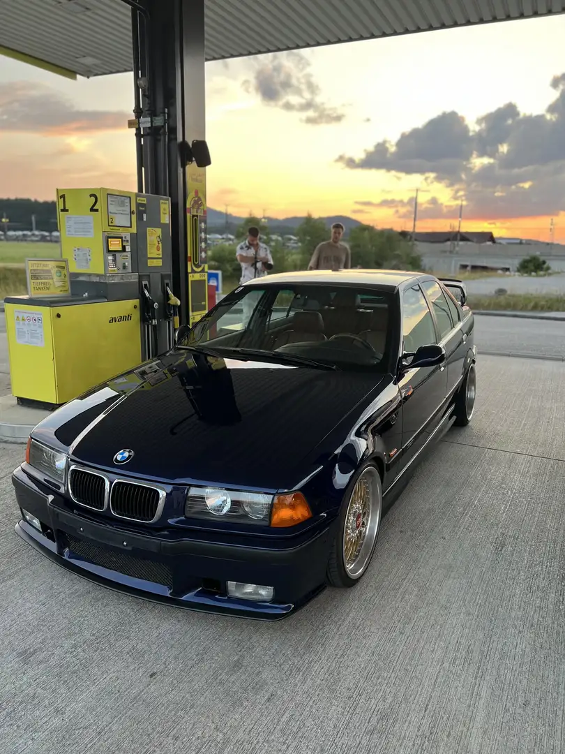 BMW 323 E36 - 2