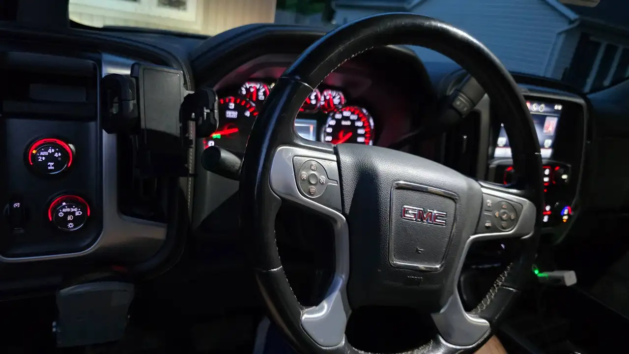 GMC Sierra 1500 снимка GMC Sierra 1500