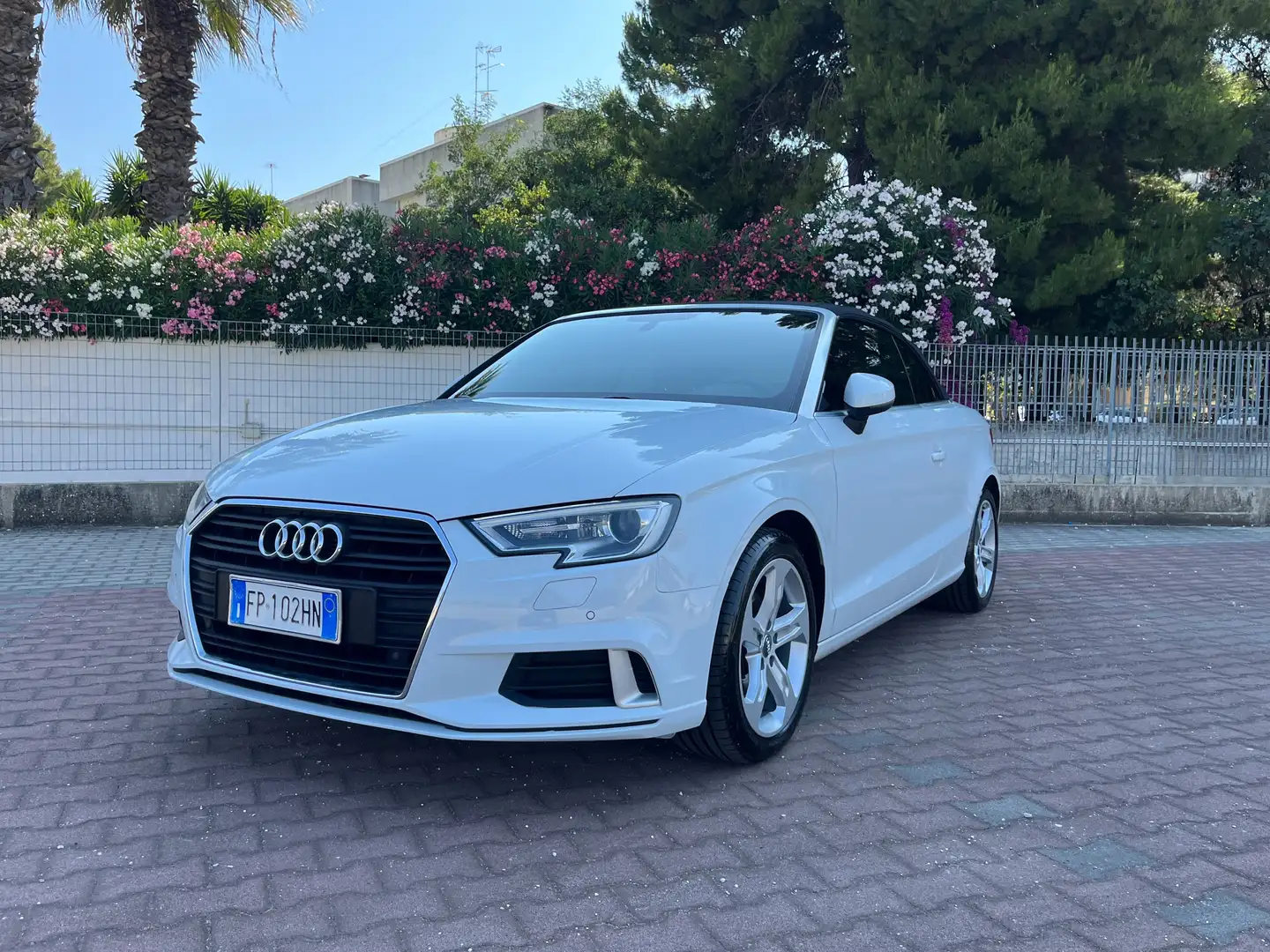 Audi A3 A3 III 2016 Cabriolet Cabrio 1.6 tdi Sport 116cv Bianco - 1