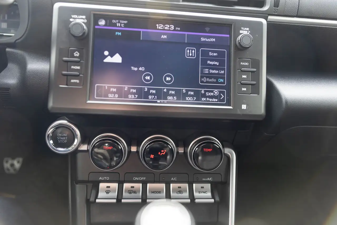 Subaru BRZ снимка Subaru BRZ