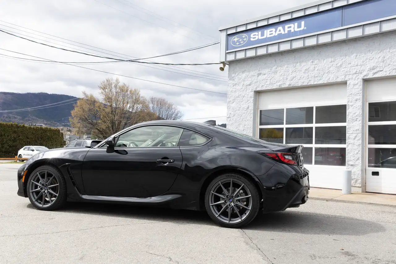 Subaru BRZ снимка Subaru BRZ