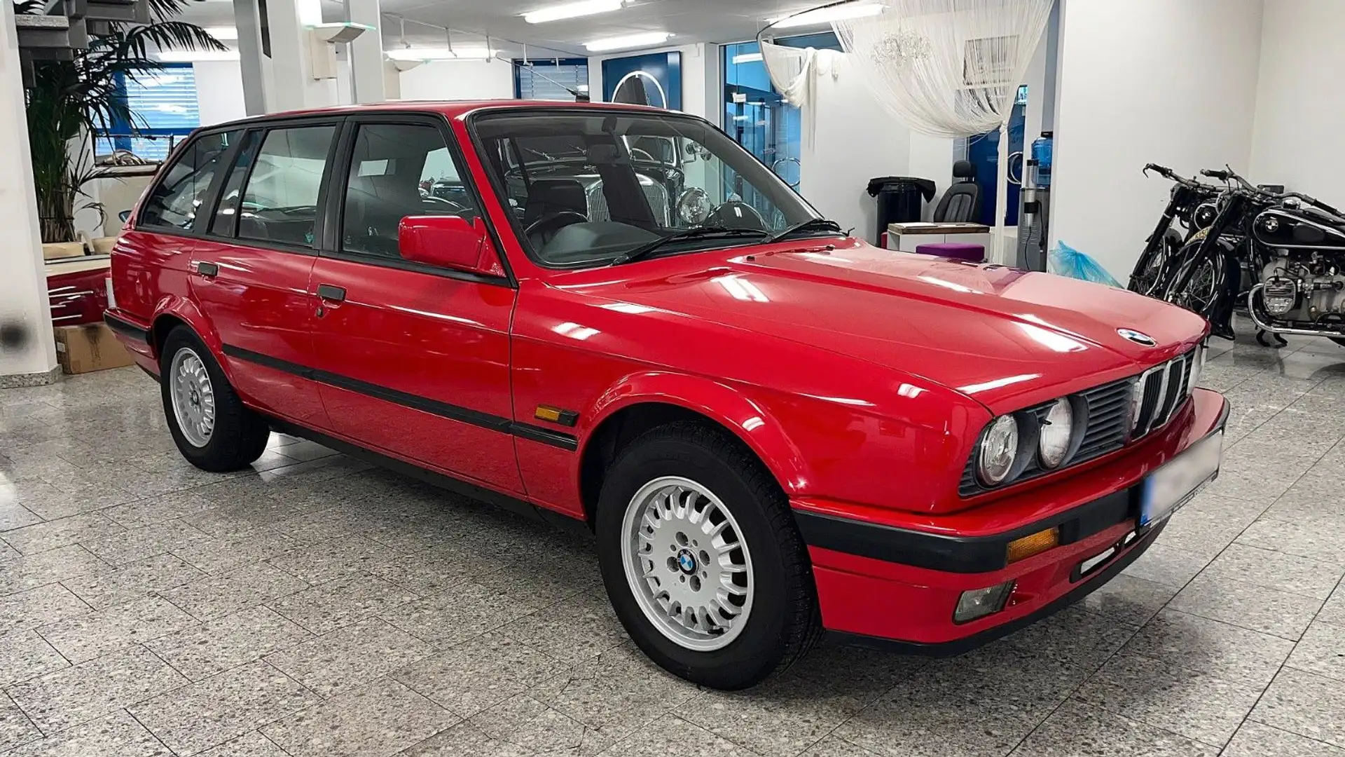 BMW 320 i A Touring E30 Aut. Rechtslenker TOP Zustand Kırmızı - 1