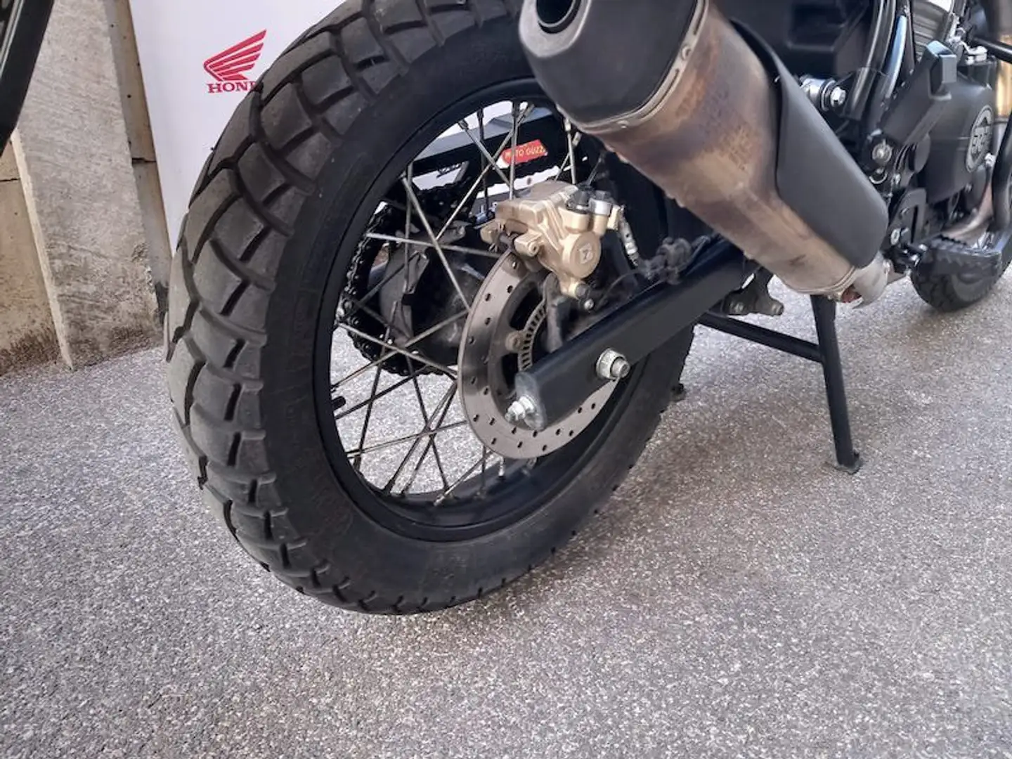 Royal Enfield Himalayan - 2