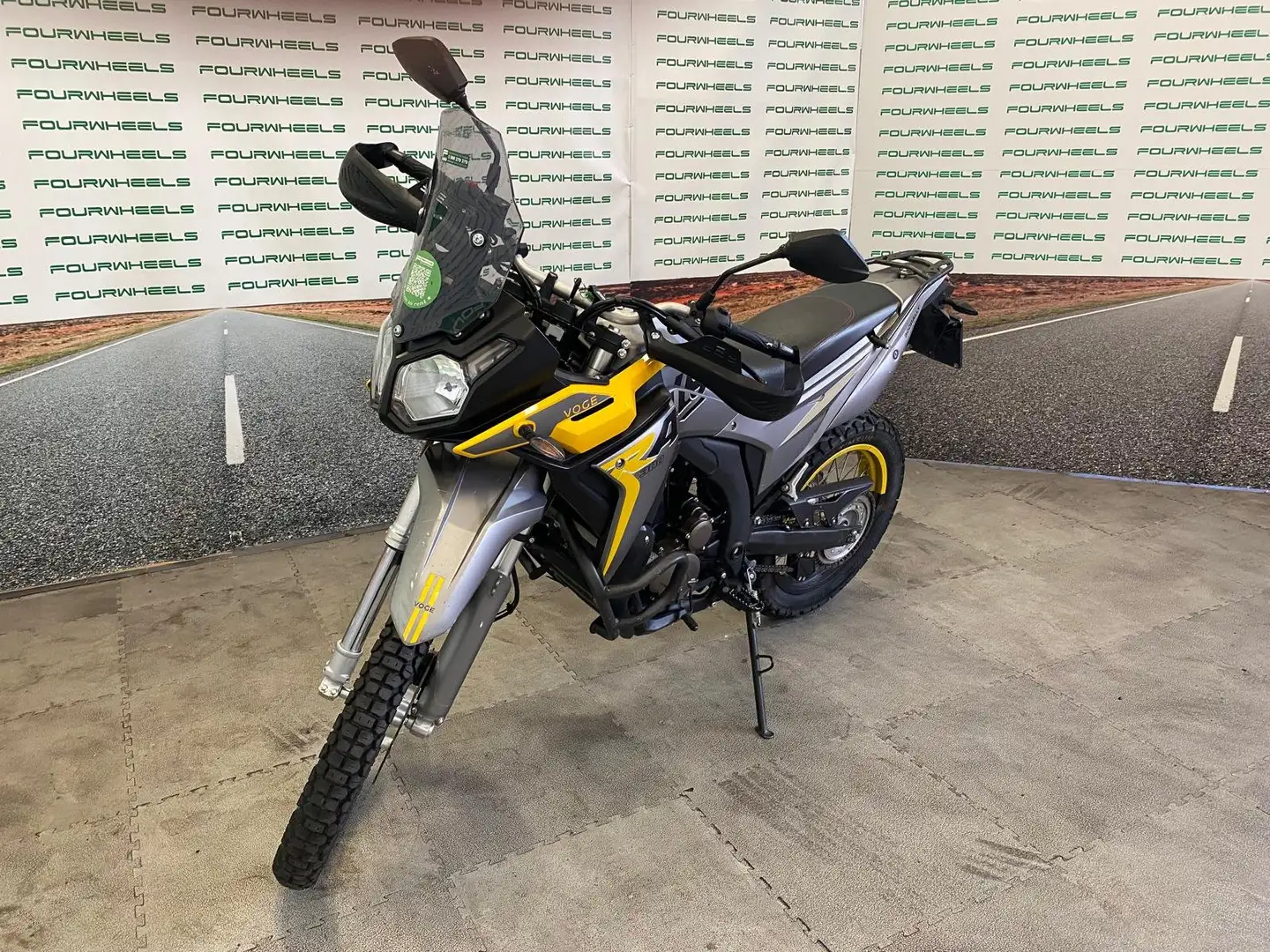 Voge 300 RALLY - Noleggio moto da soli 100€ al mese - 1