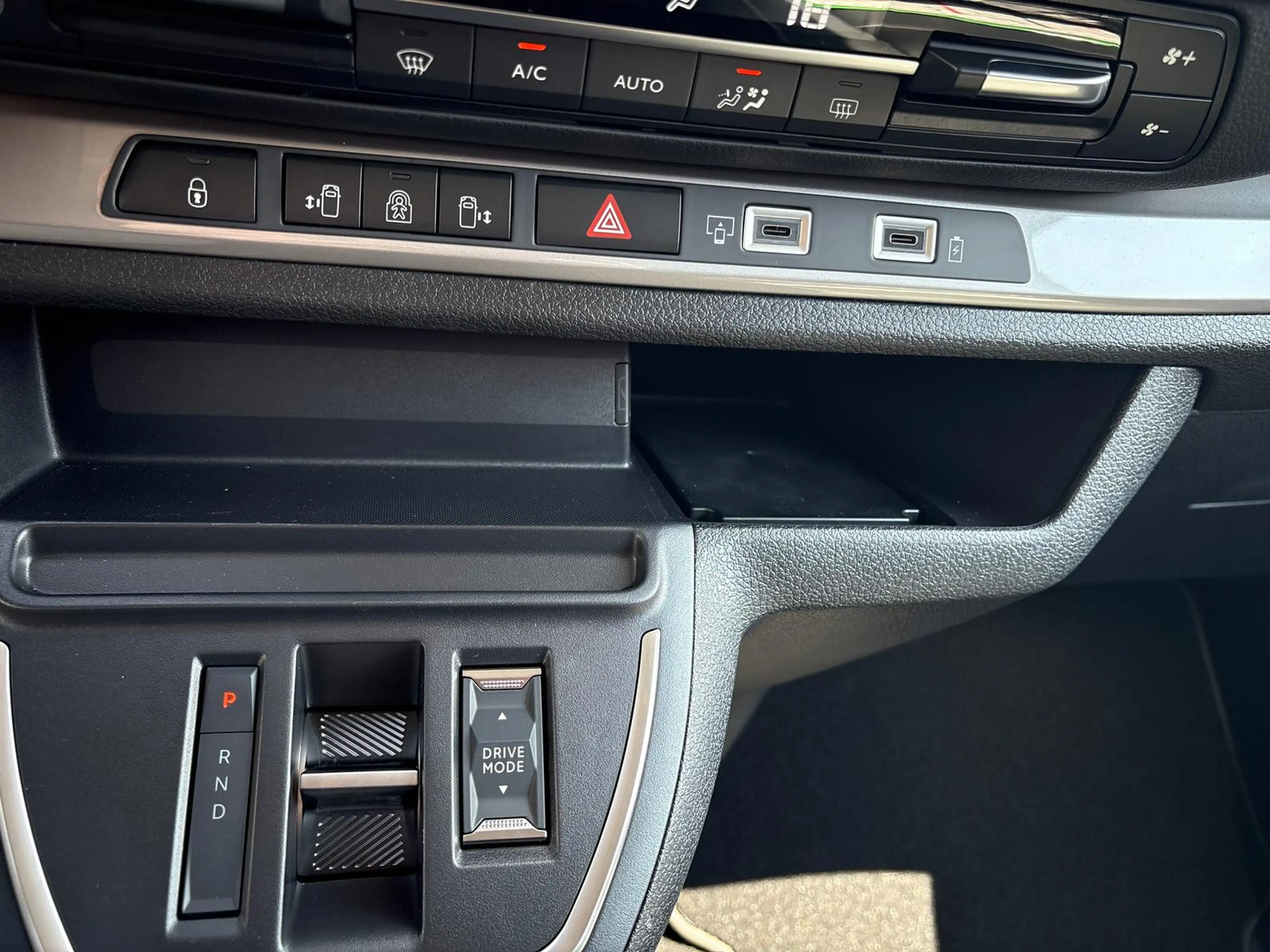 Citroen Spacetourer Max M — photo 14