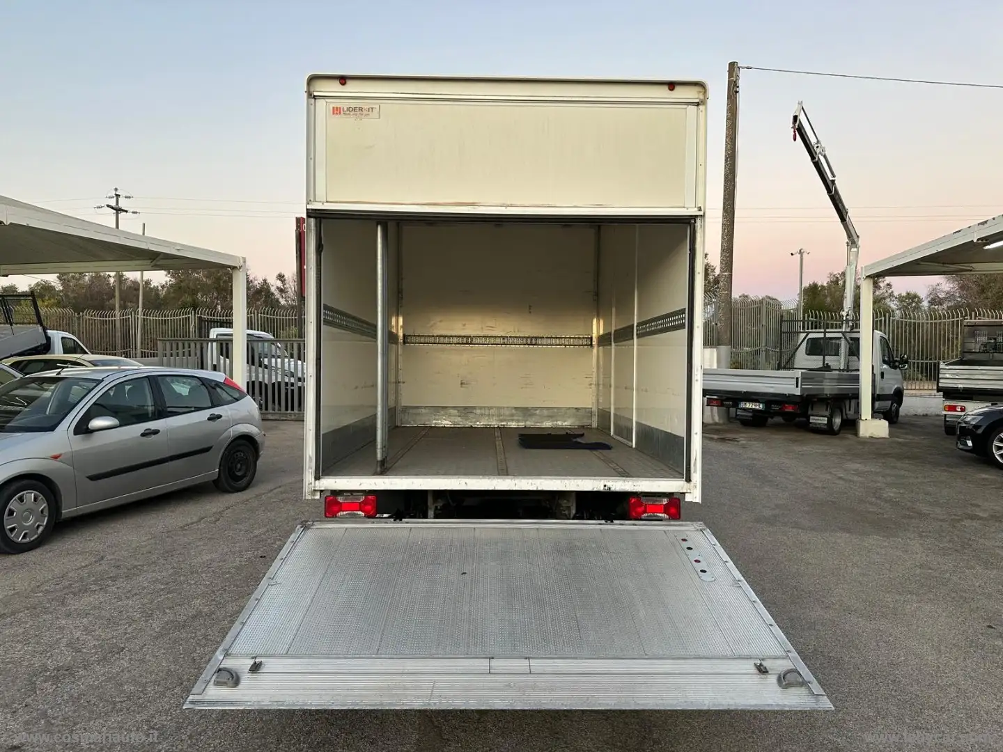 Iveco Daily 35C16H BTor 3.0 HPT PEDANA 1000KG Blanc - 2