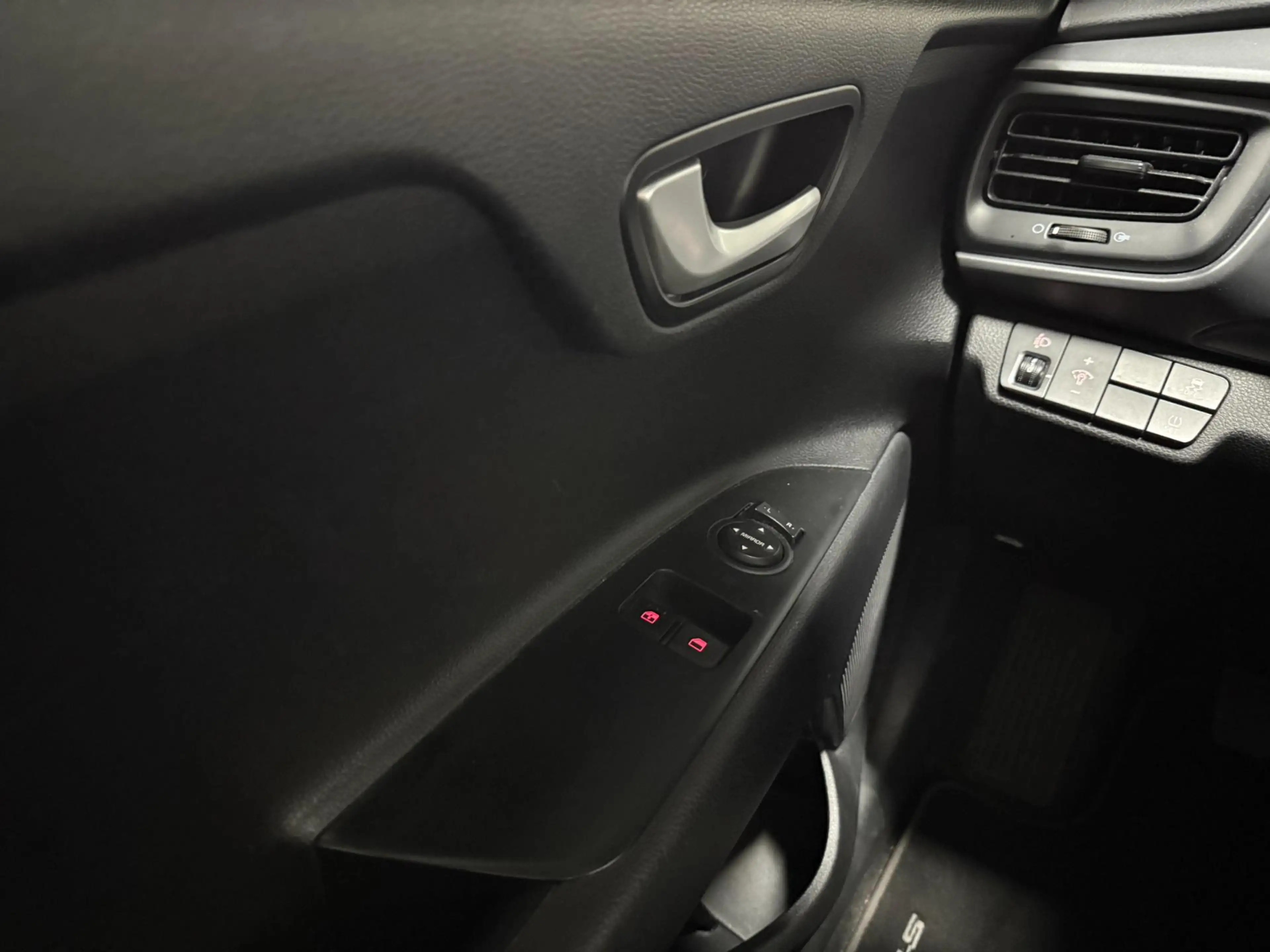 Kia Stonic 1.0 T-GDi DynamicLine Apple-Carplay Navi-Camera NL — photo 20