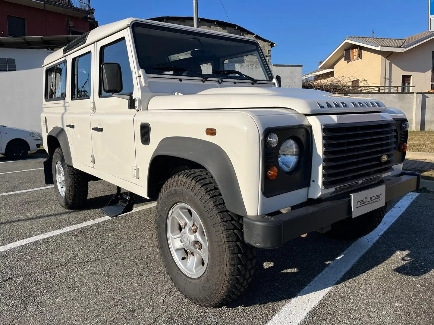 Land Rover Defender 110 2.4 td SE SW *7 sedute e gancio traino* Blanco - 2