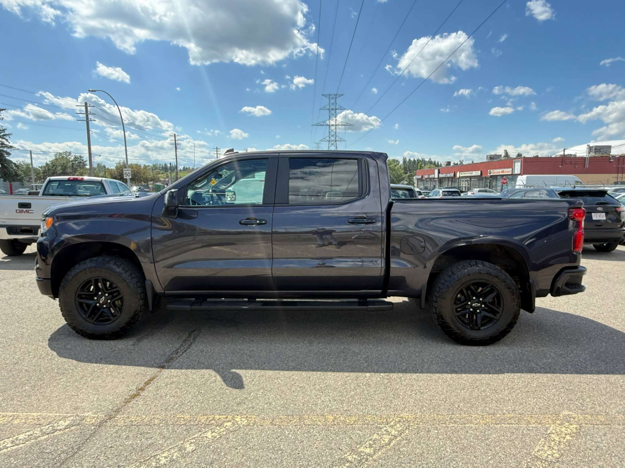 2023 Chevrolet Silverado 1500 4WD Crew Cab 147 LT Trail Boss — снимка 1