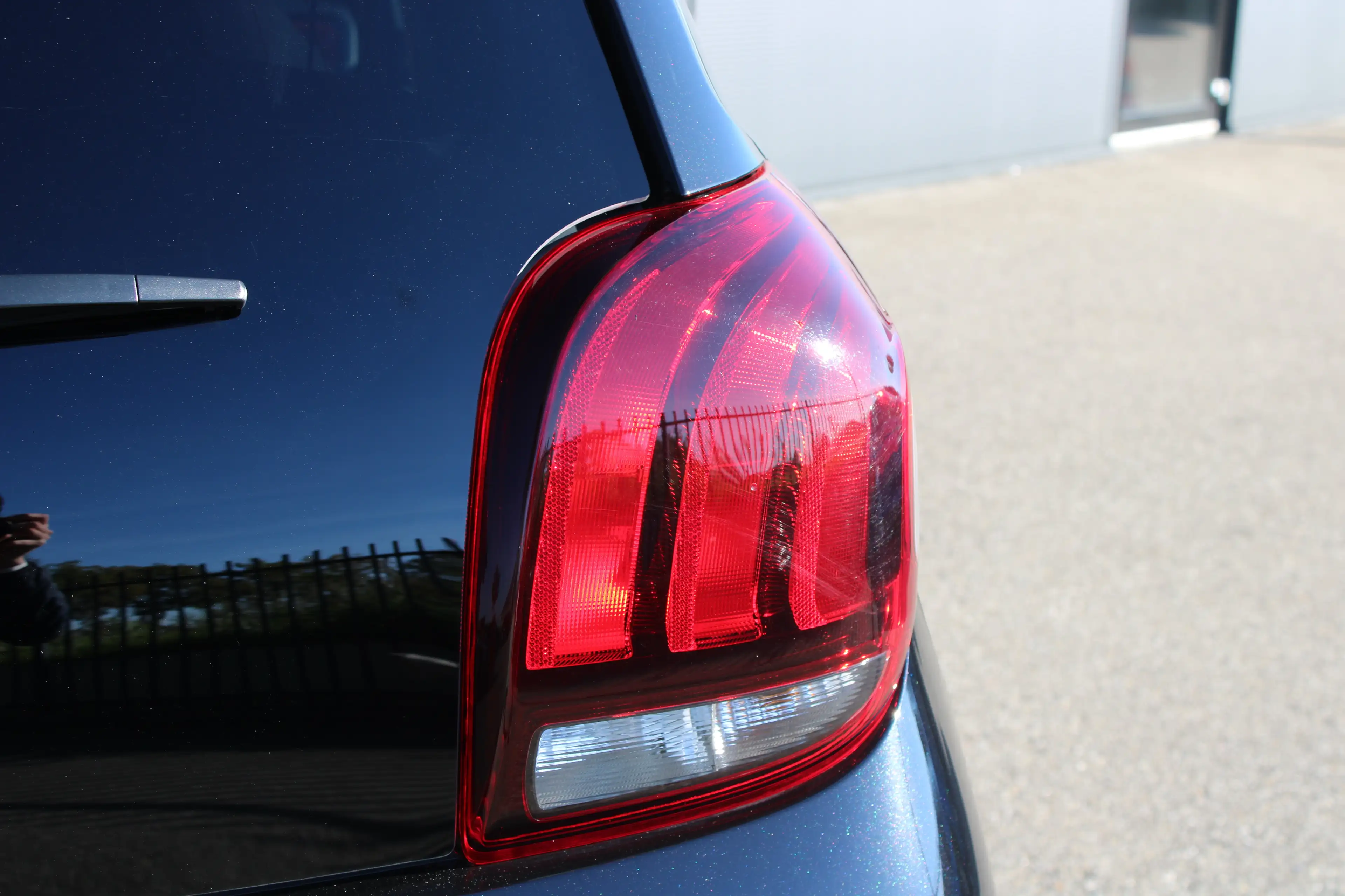 Peugeot 108 1.0 e-VTi Roland Garros TOP! | Navi by app | Apple — photo 32