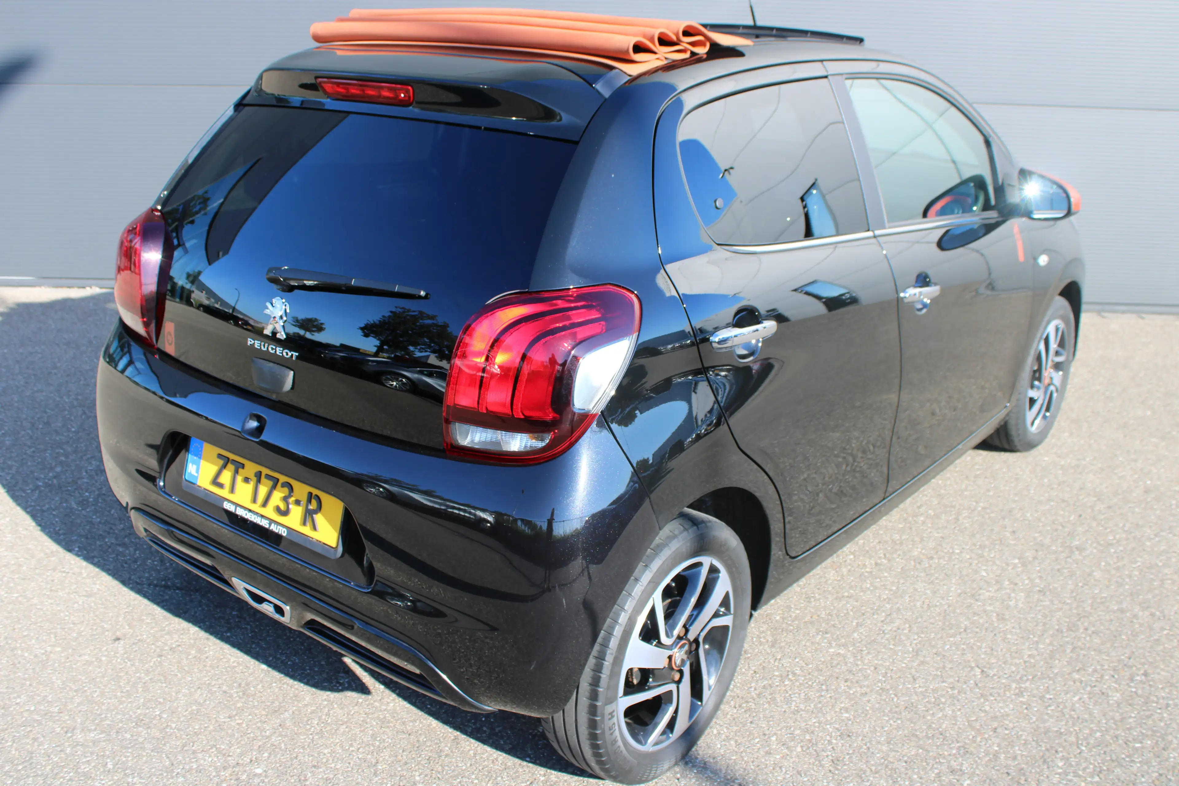 Peugeot 108 1.0 e-VTi Roland Garros TOP! | Navi by app | Apple — photo 12