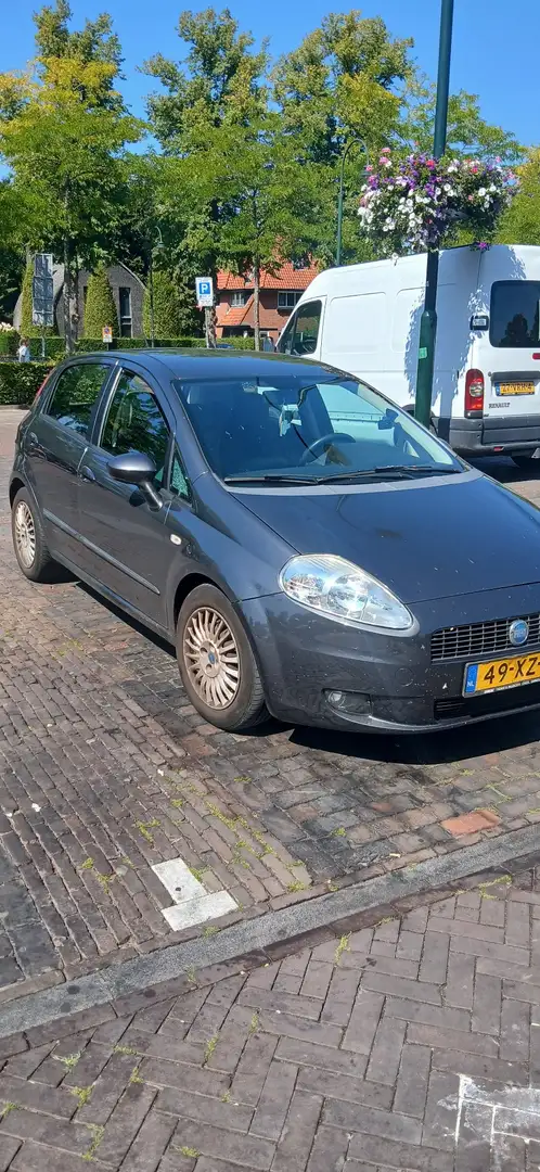 Fiat Punto 1.4-16V Edition Lusso Gris - 1