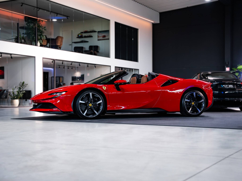 Ferrari SF90 Spider 4.0 V8 PHEV - Asseto Fiorano Pack - VAT - Daytona — photo 3