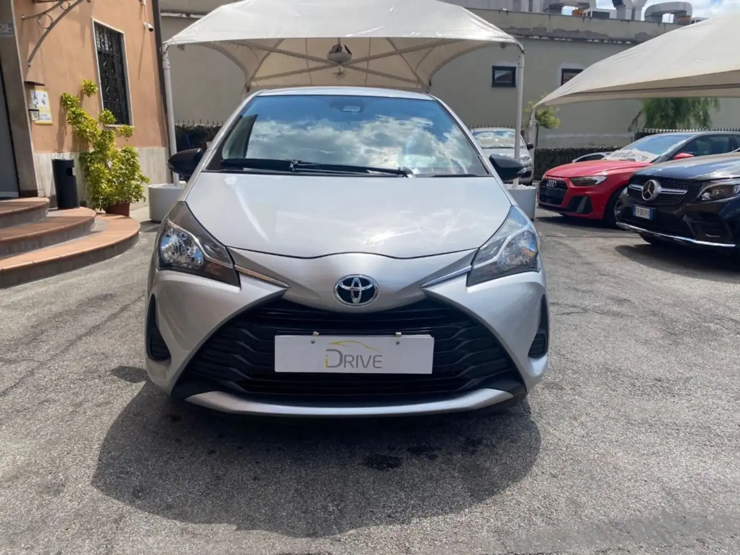 Toyota Yaris 1.5 5 porte  diverse unita + GPL Srebrny - 2