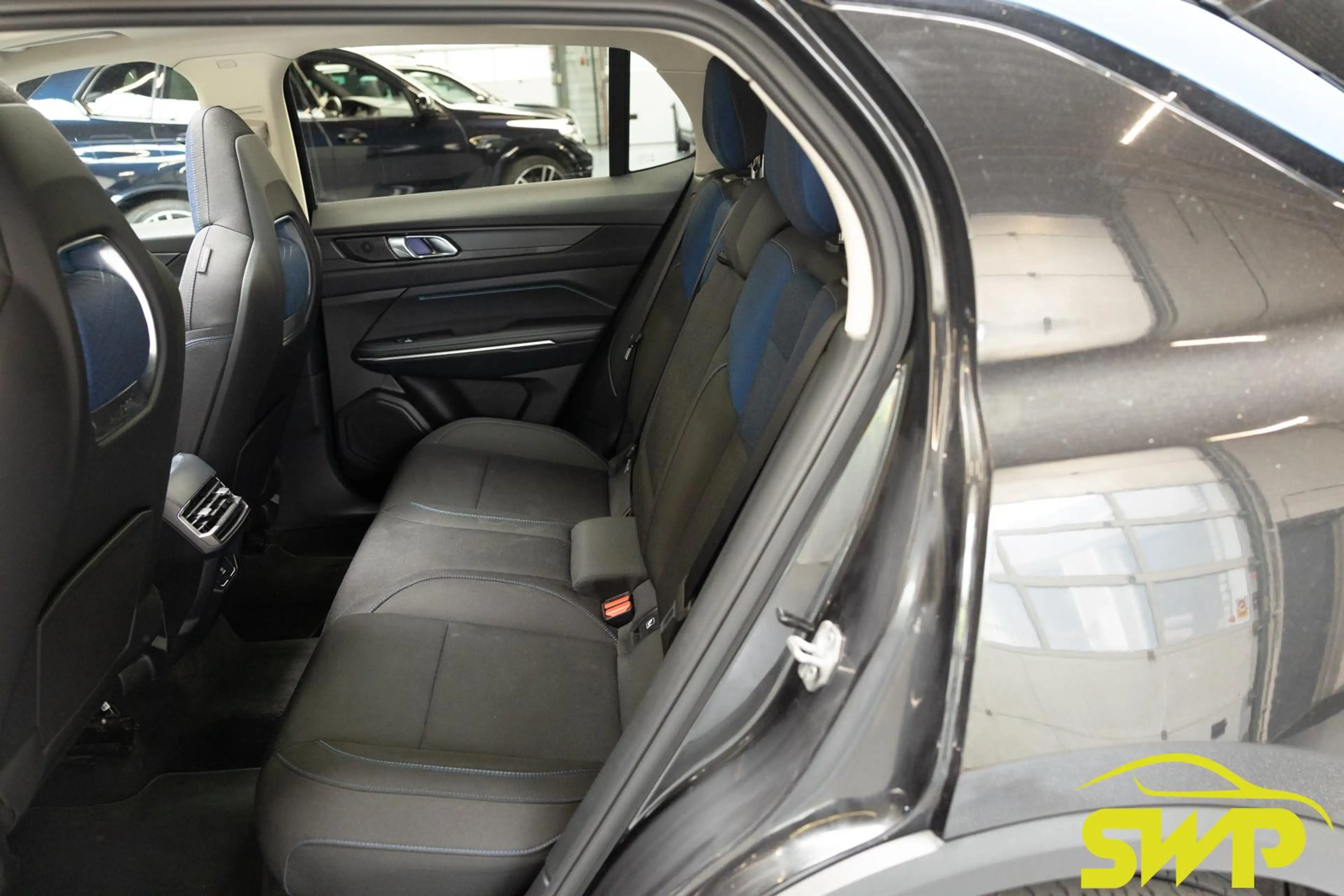 Lynk & Co 01 1.5 | PHEV | Zwart | 98.5 % SoH | Pano | 360 | Nav — photo 9