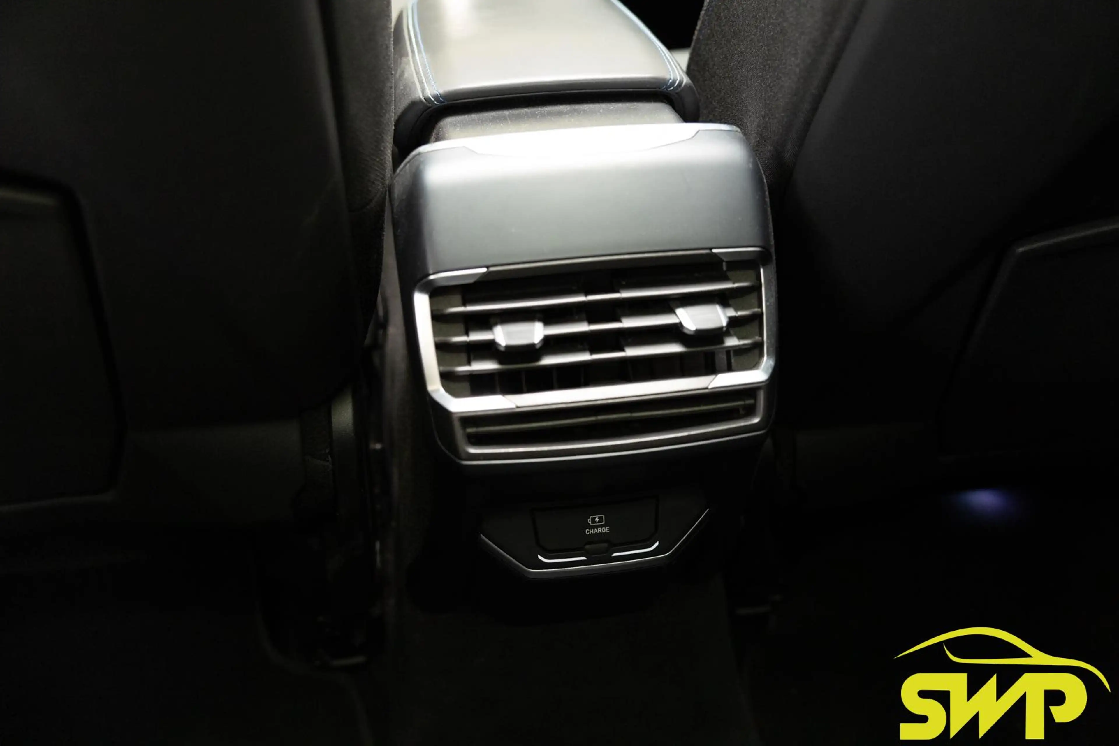Lynk & Co 01 1.5 | PHEV | Zwart | 98.5 % SoH | Pano | 360 | Nav — photo 11