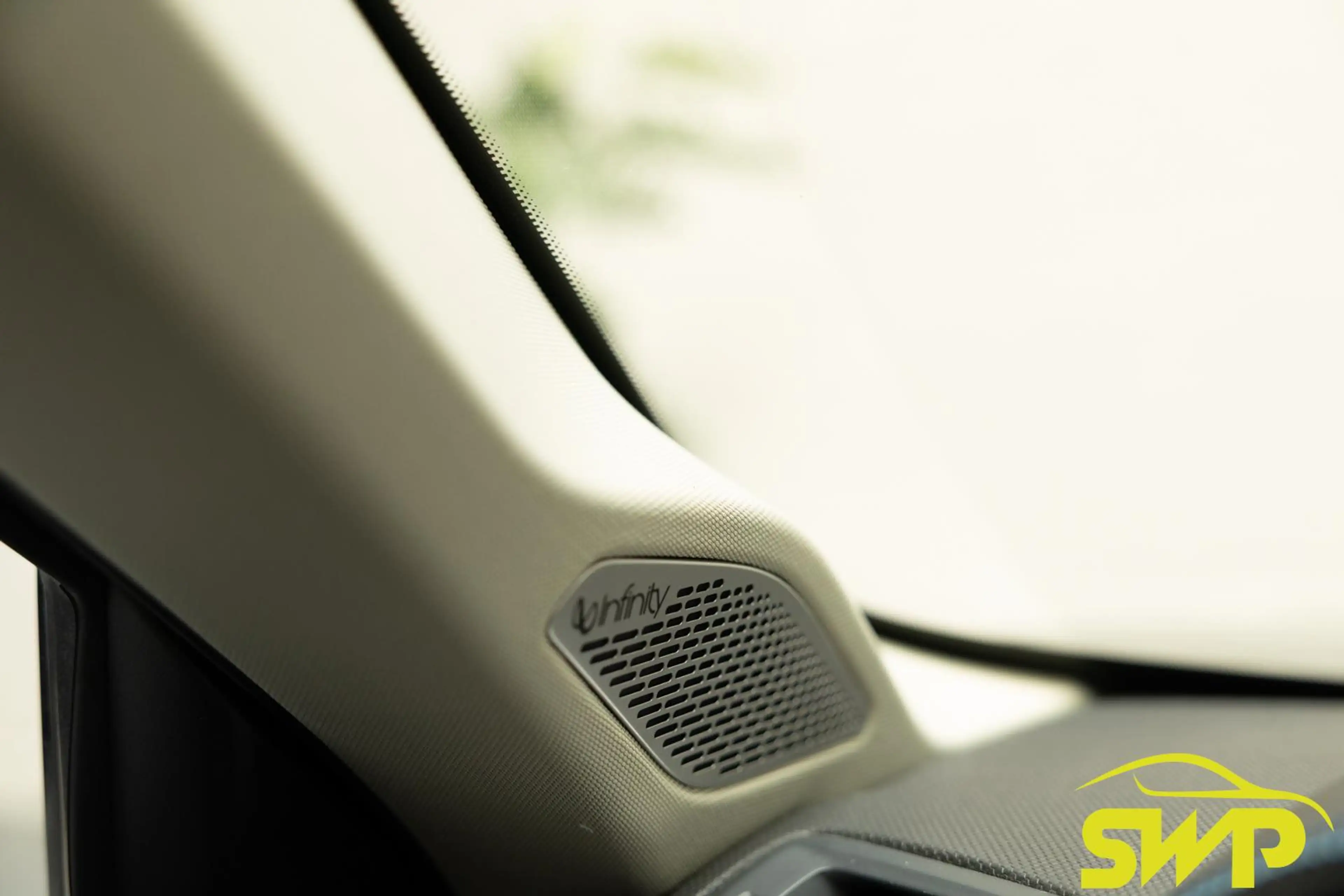 Lynk & Co 01 1.5 | PHEV | Zwart | 98.5 % SoH | Pano | 360 | Nav — photo 12
