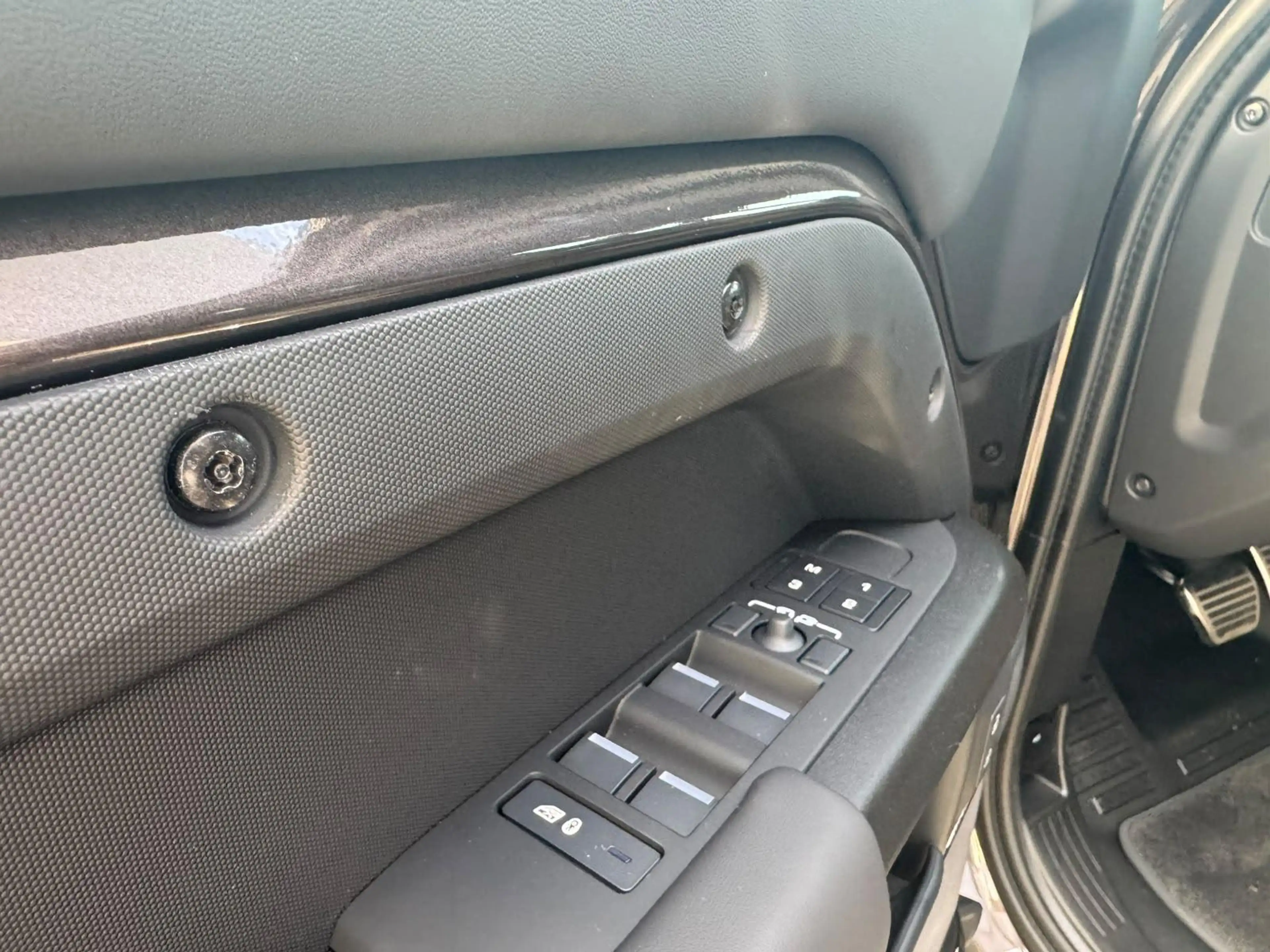 Land Rover Defender 110 P635 OCTA — photo 10