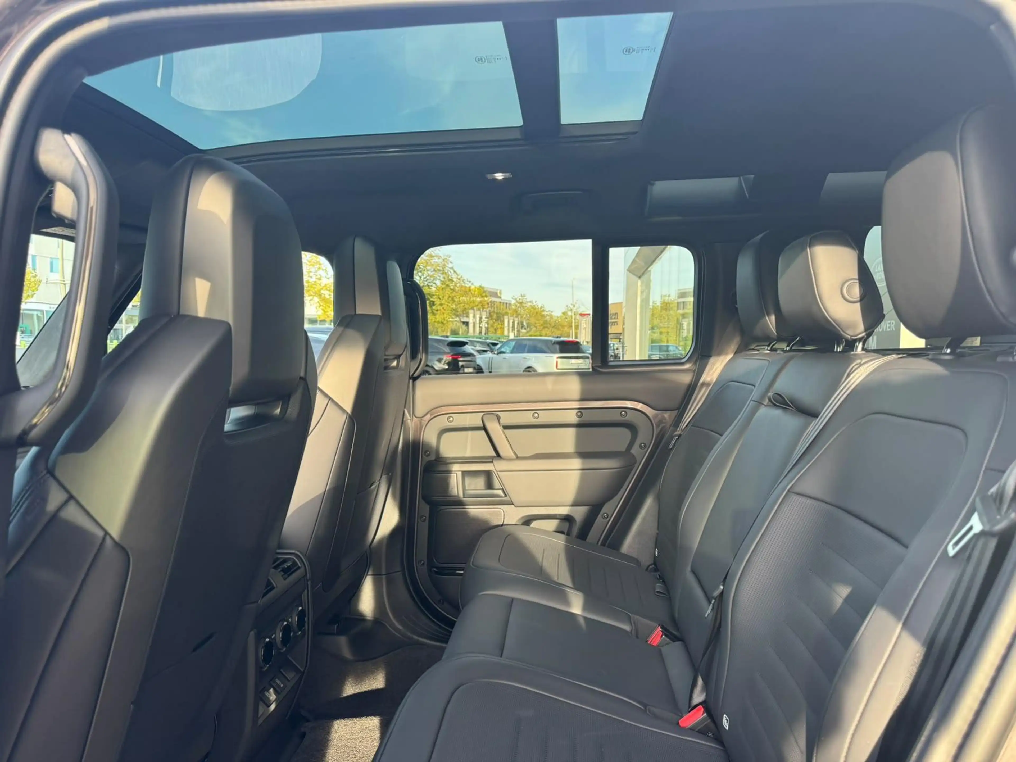 Land Rover Defender 110 P635 OCTA — photo 13