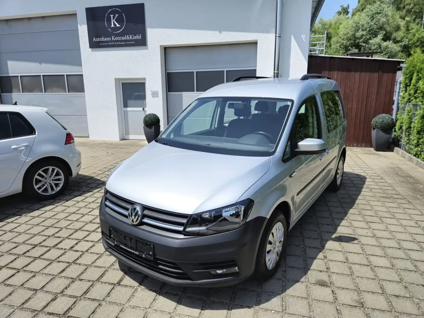 Volkswagen Caddy PKW Trendline BMT Argent - 1