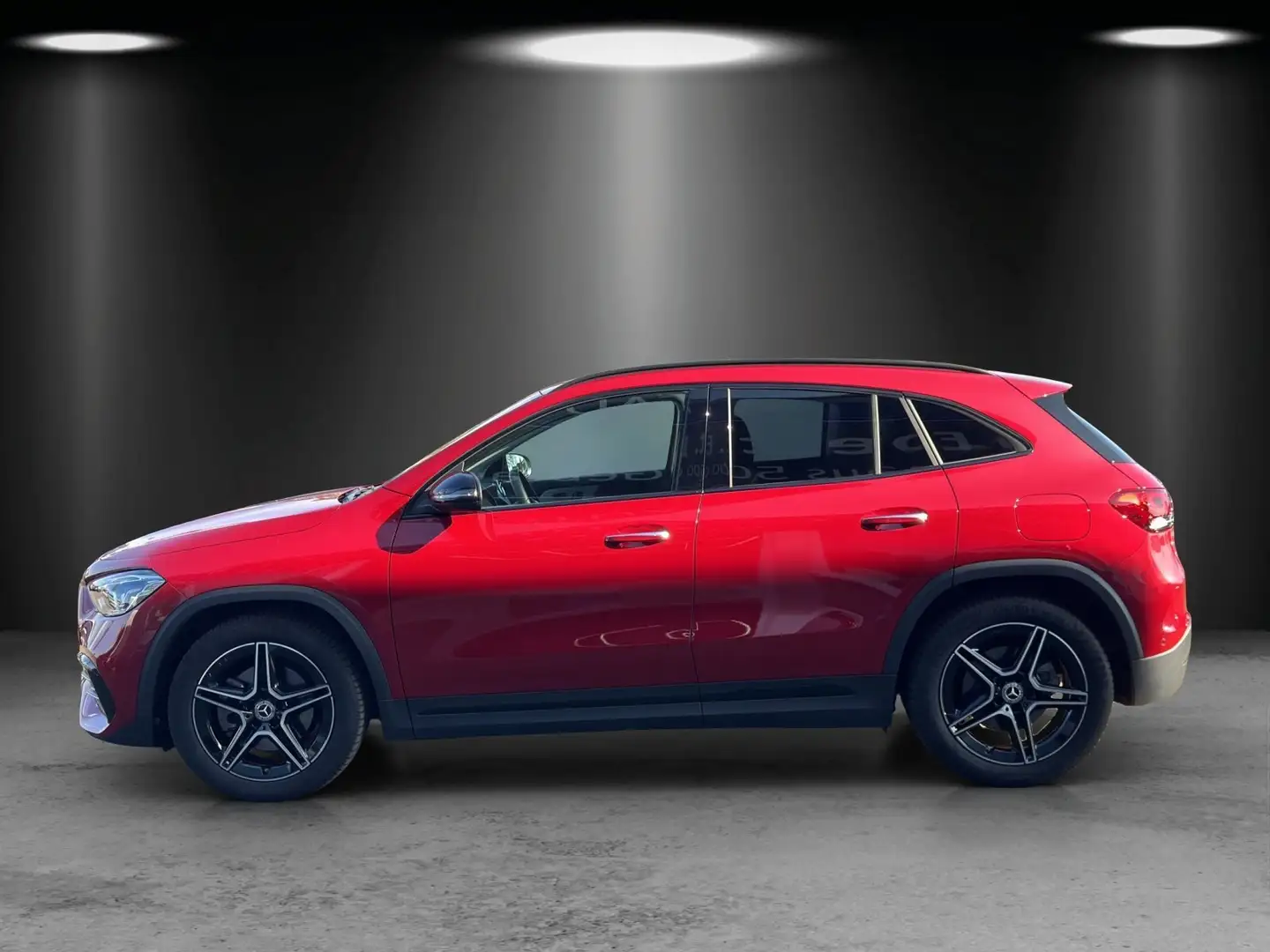 Mercedes-Benz GLA 250 4M AMG Memo DISTRO KeyGo AHK Business AR Rouge - 2