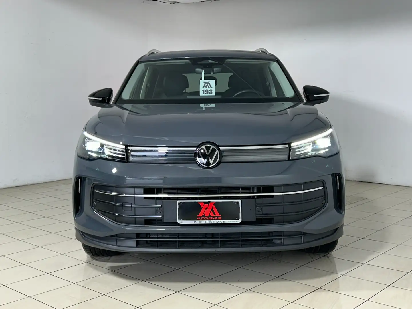 Volkswagen Tiguan Life 150 cv Retrocamera Led posteriori Grau - 2
