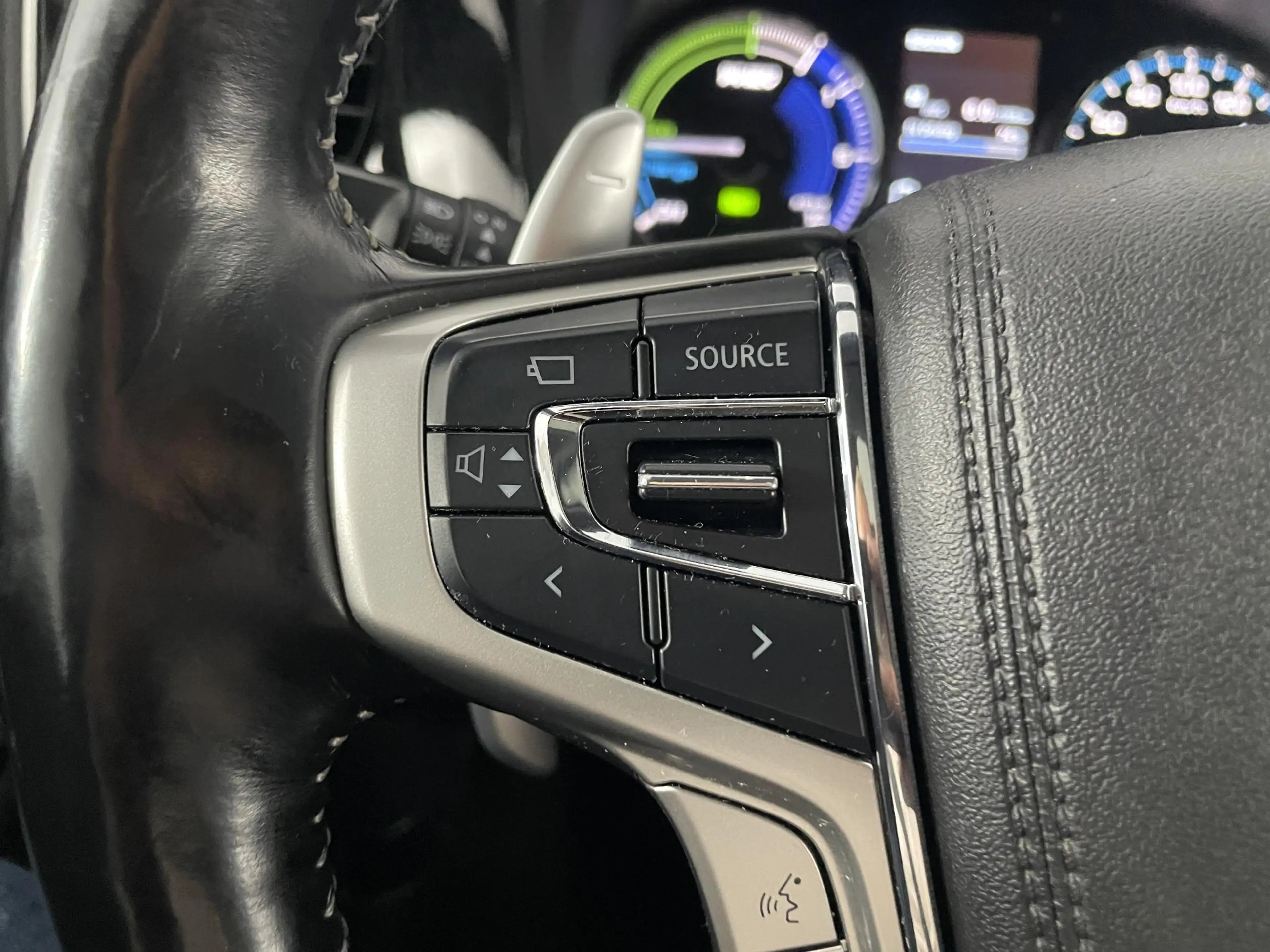 Mitsubishi Outlander 2.4 PHEV Intense+ | Schuif-kanteldak | Leder | Plu — photo 27
