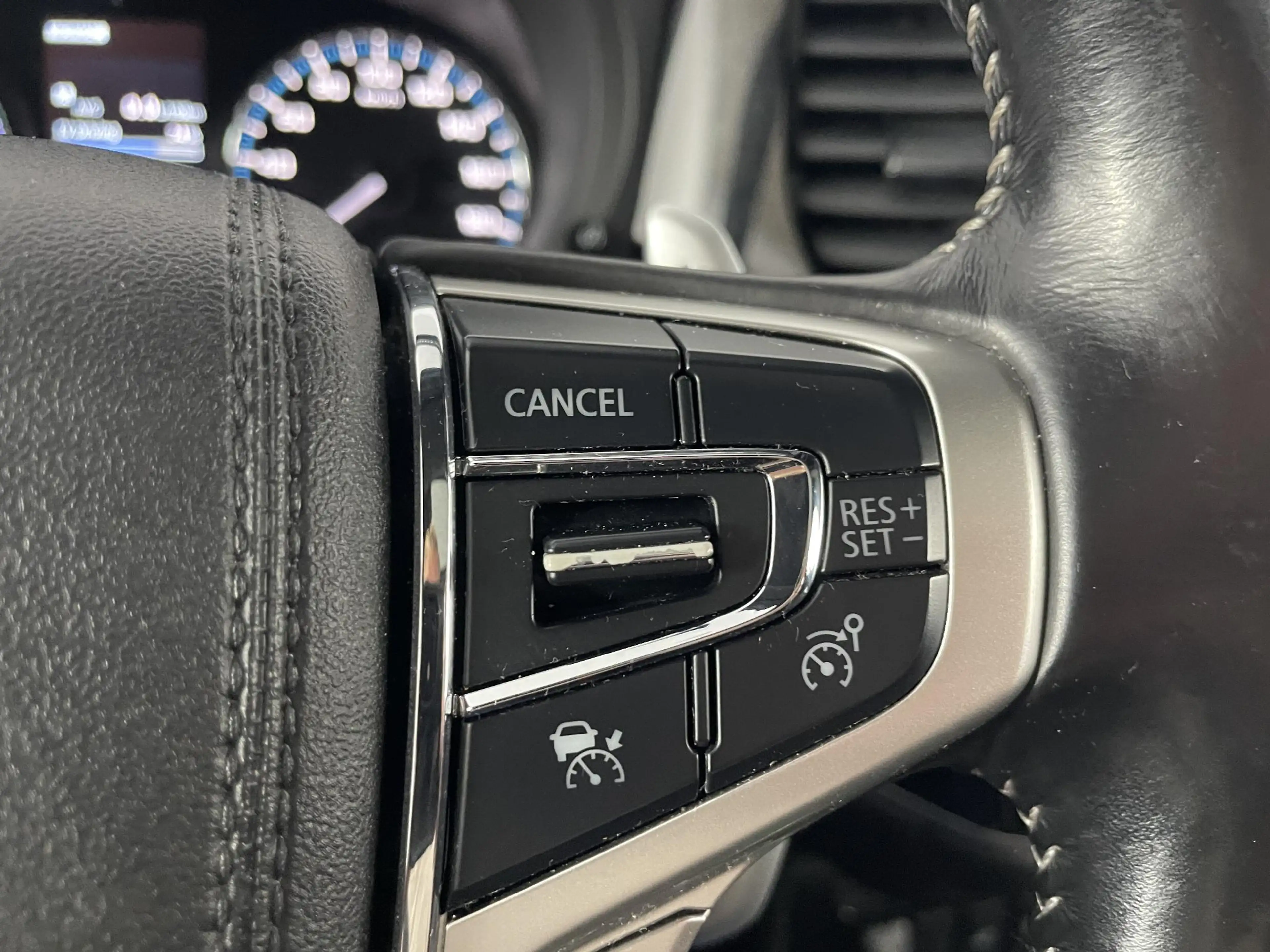 Mitsubishi Outlander 2.4 PHEV Intense+ | Schuif-kanteldak | Leder | Plu — photo 28
