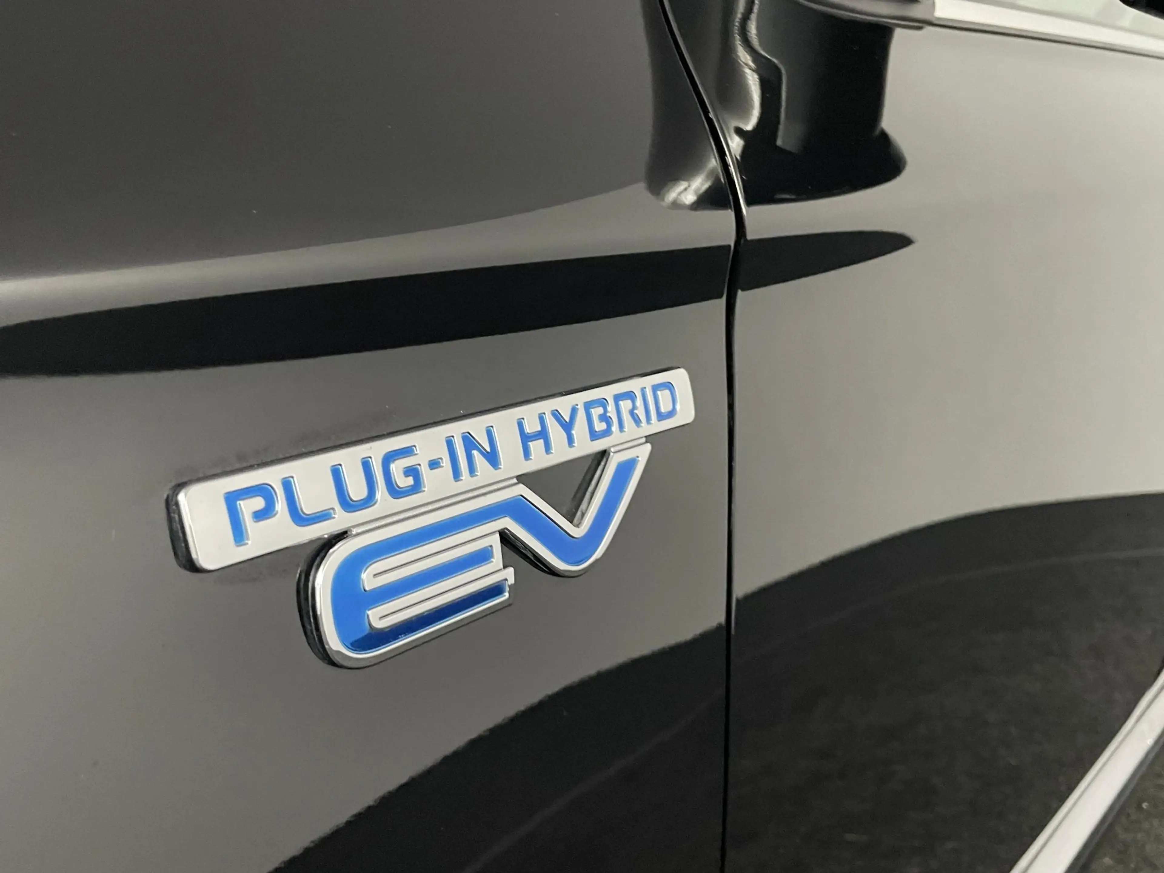 Mitsubishi Outlander 2.4 PHEV Intense+ | Schuif-kanteldak | Leder | Plu — photo 40