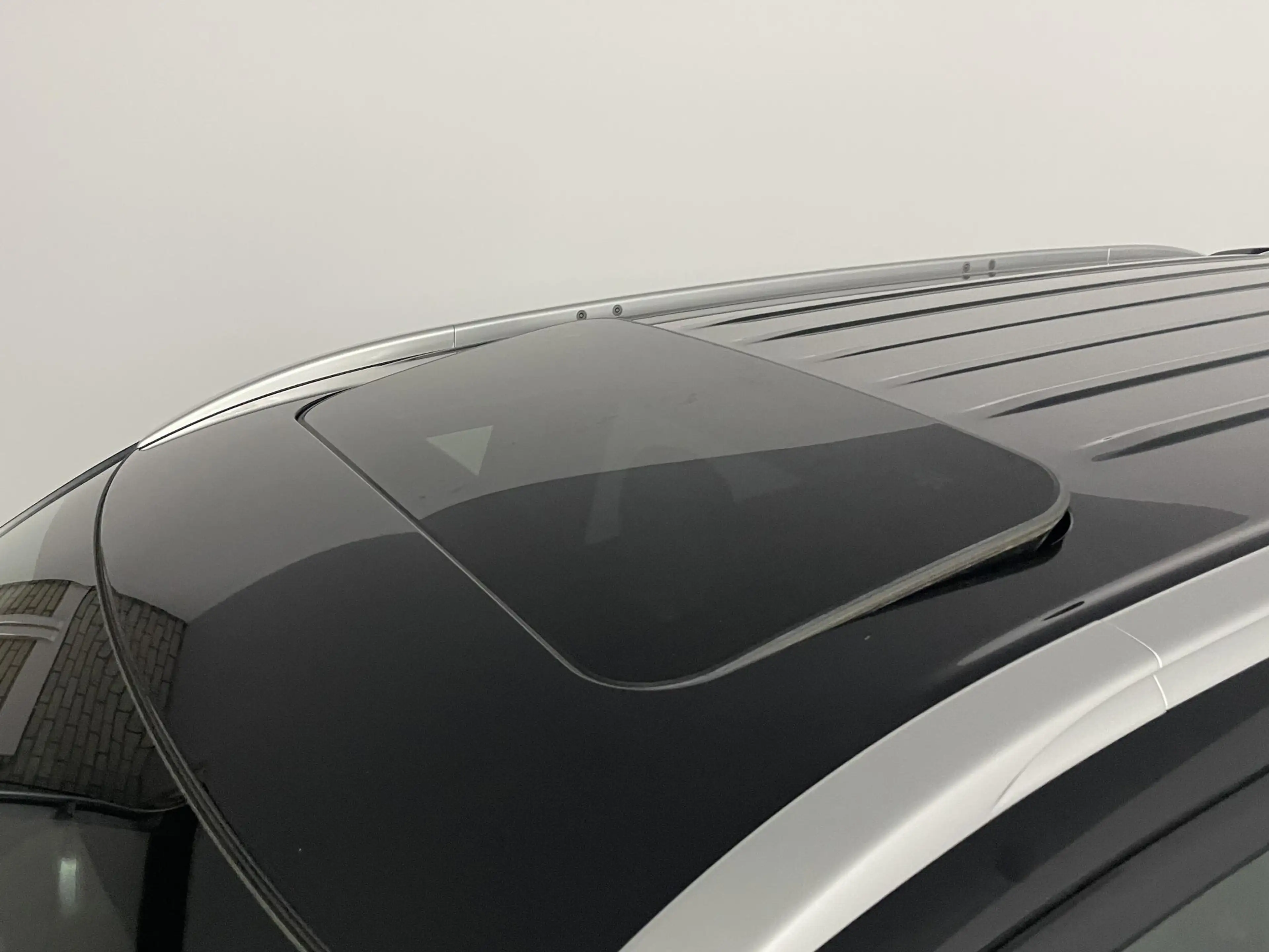 Mitsubishi Outlander 2.4 PHEV Intense+ | Schuif-kanteldak | Leder | Plu — photo 35