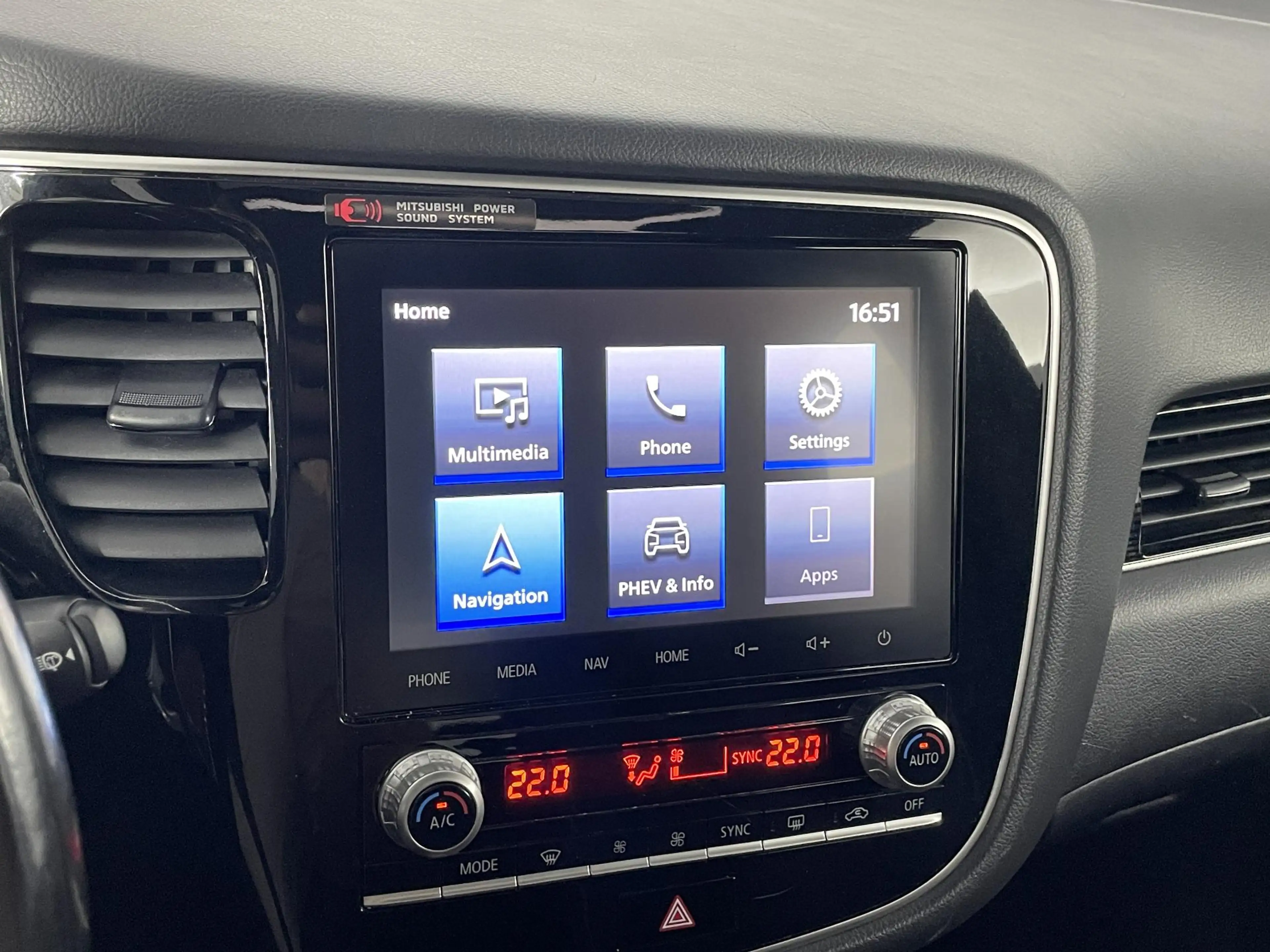 Mitsubishi Outlander 2.4 PHEV Intense+ | Schuif-kanteldak | Leder | Plu — photo 19