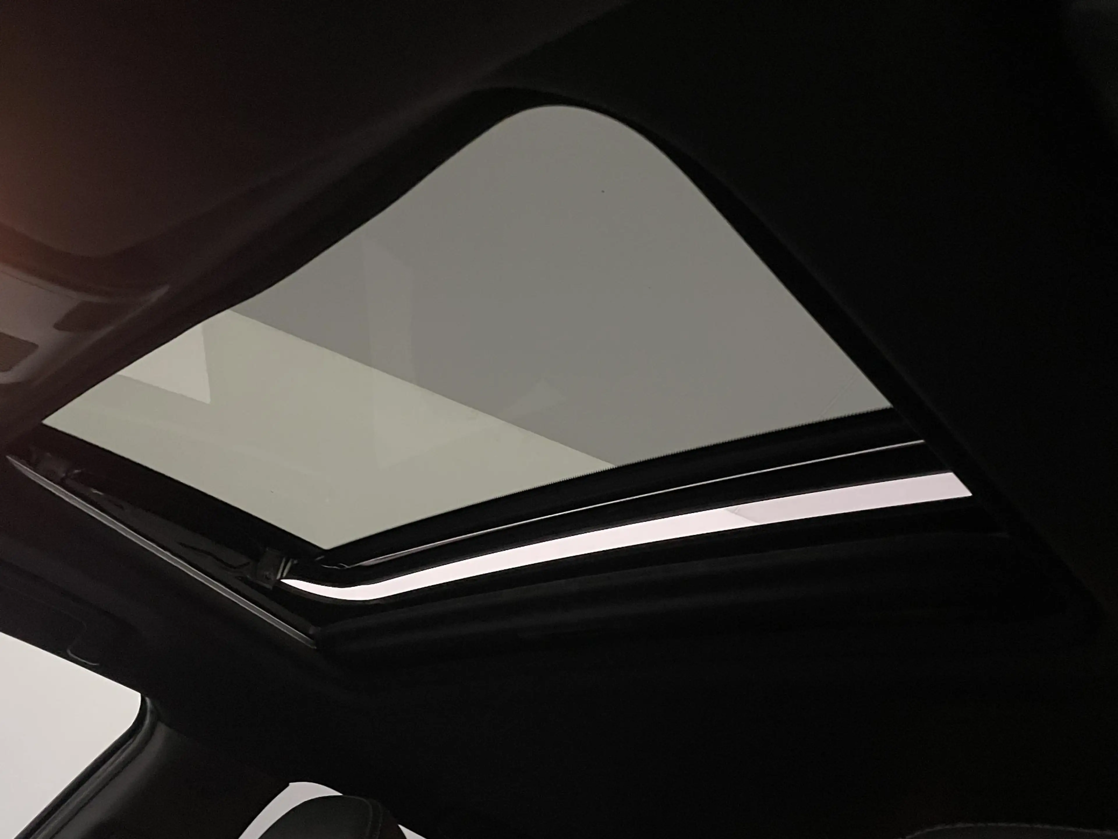 Mitsubishi Outlander 2.4 PHEV Intense+ | Schuif-kanteldak | Leder | Plu — photo 37