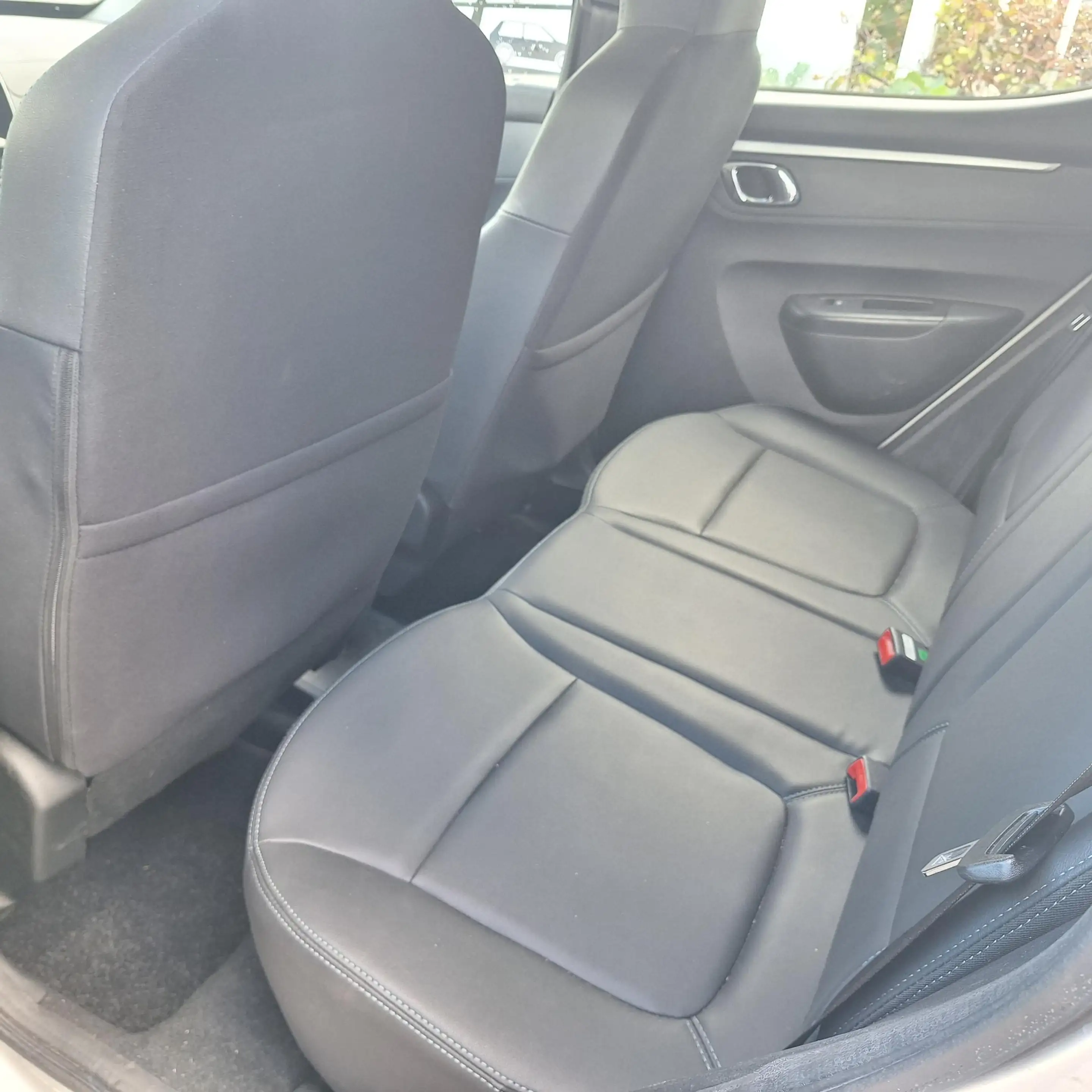 Dacia Spring Expression 27 kWh | SOH 92% | Navigatie | All Weat — photo 11