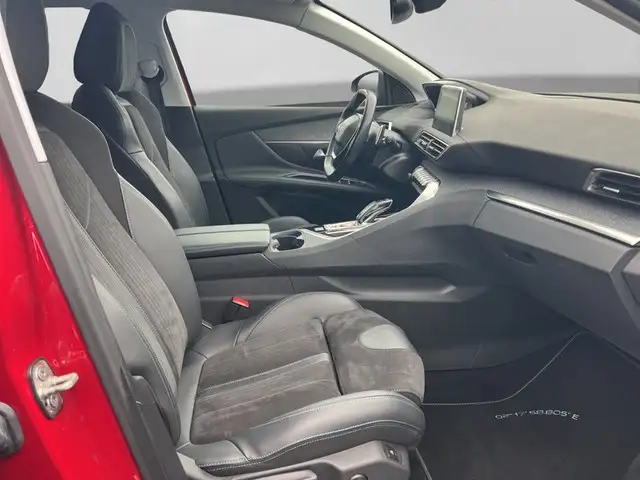 Peugeot 3008 view 9