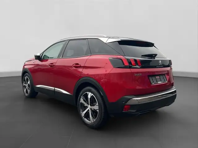Peugeot 3008 view 3