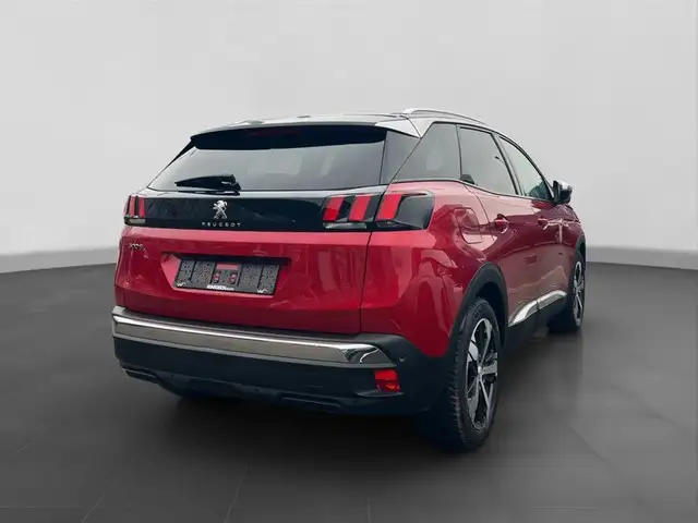 Peugeot 3008 view 5