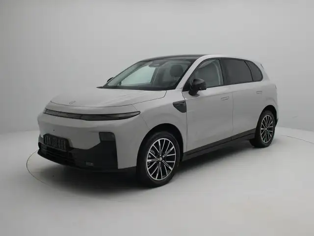 Leapmotor B10