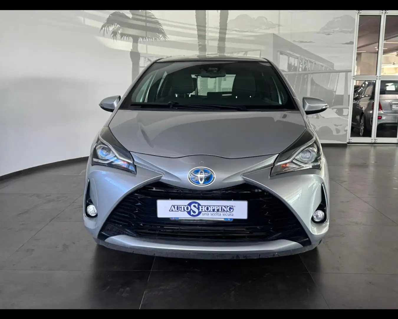 Toyota Yaris 3ª serie 1.5 Hybrid 5 porte Style Gris - 2