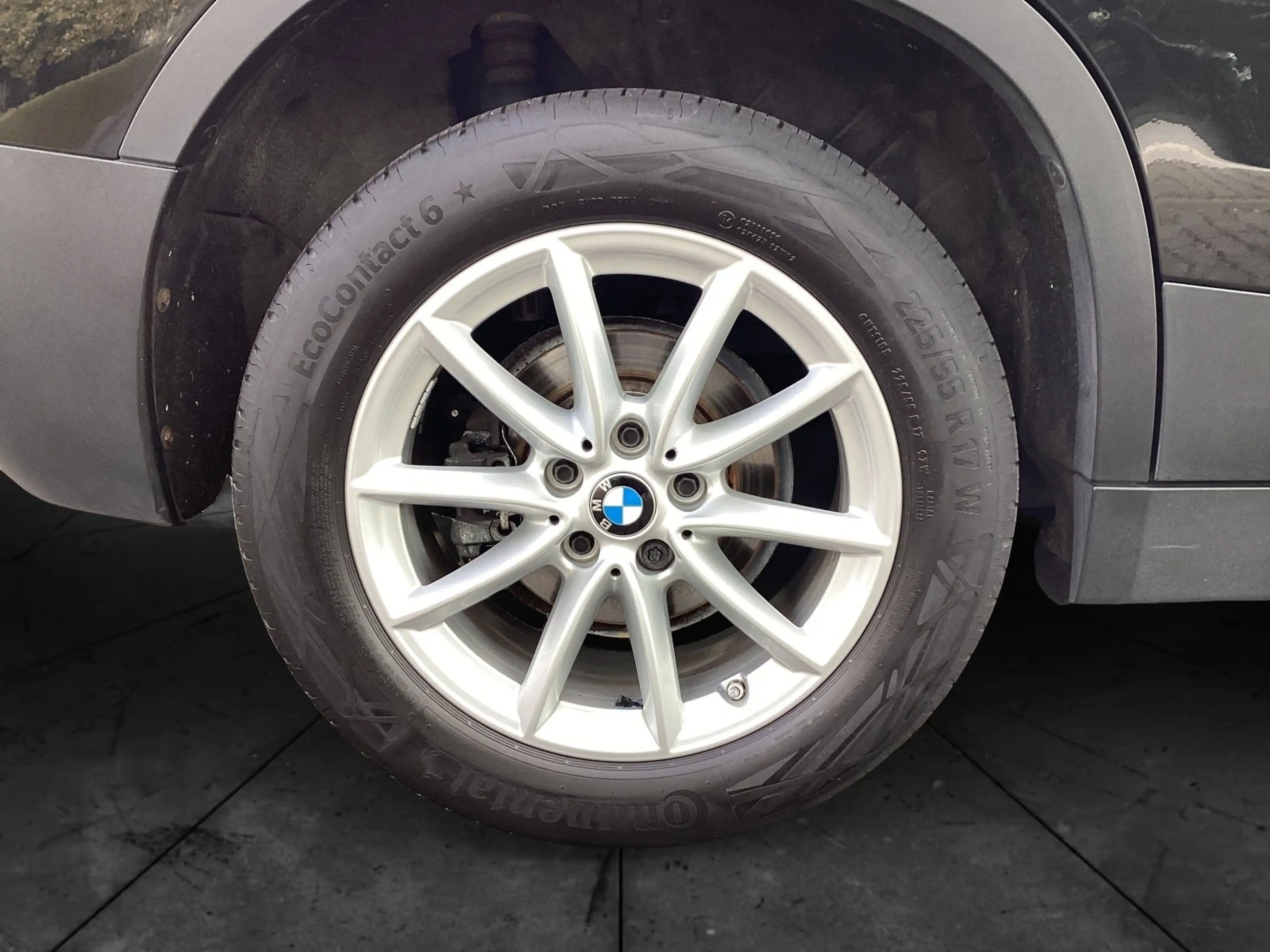BMW X2 sDrive18d Advantage DAB LED Kamera — photo 6