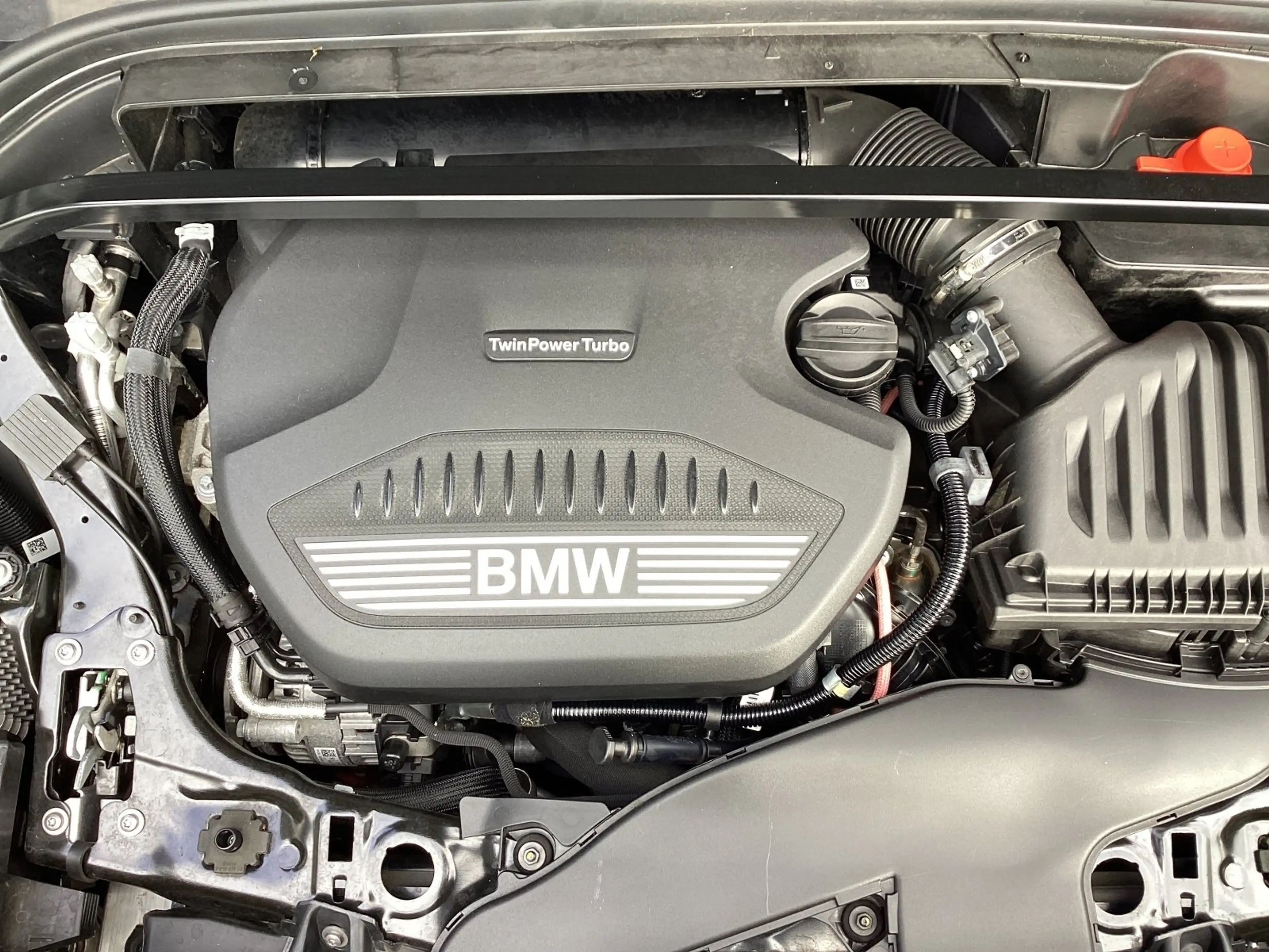 BMW X2 sDrive18d Advantage DAB LED Kamera — photo 5