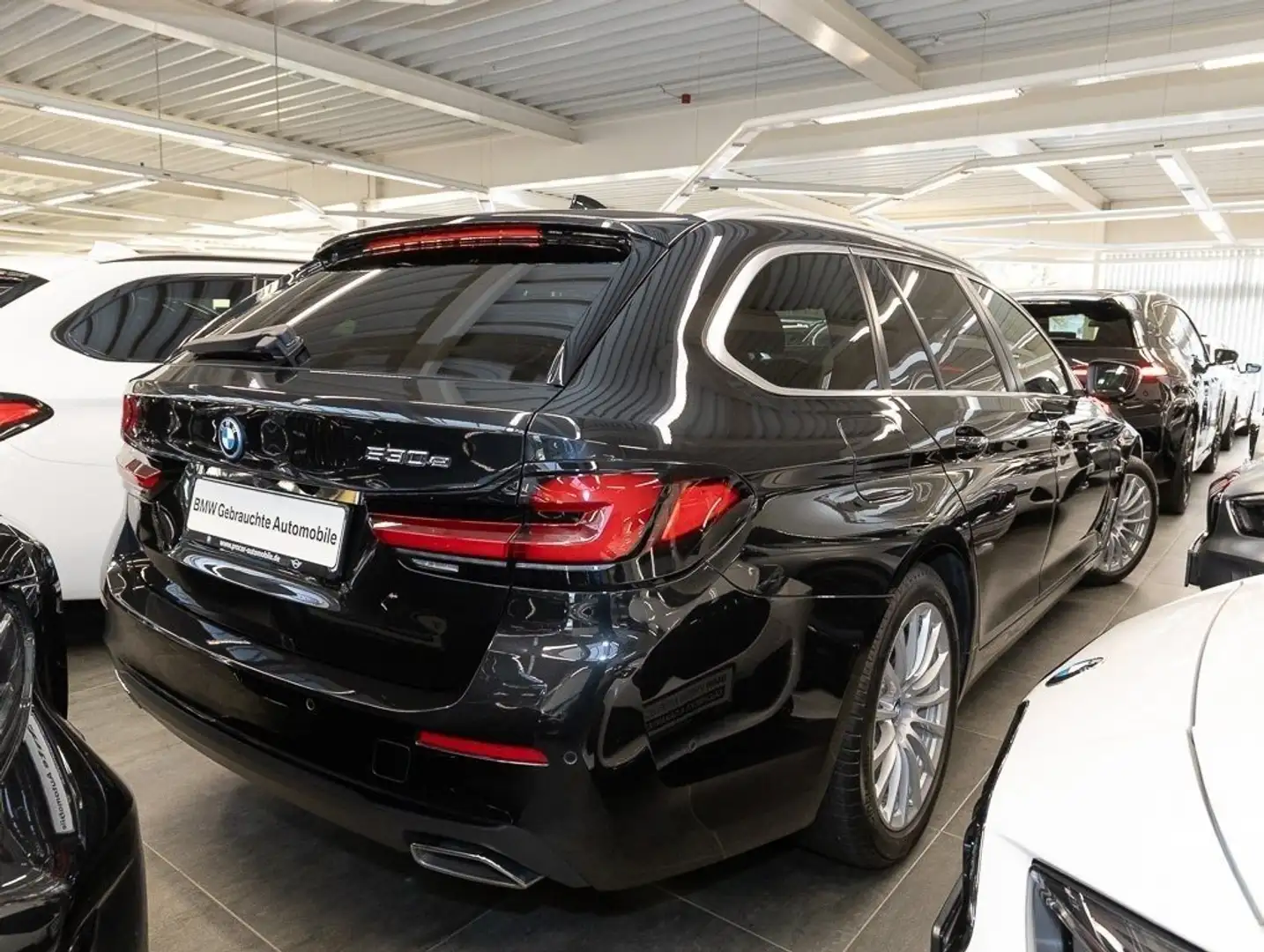 BMW 530 e A Head-Up DAB LED WLAN RFK Komfortzg. Shz Schwarz - 2