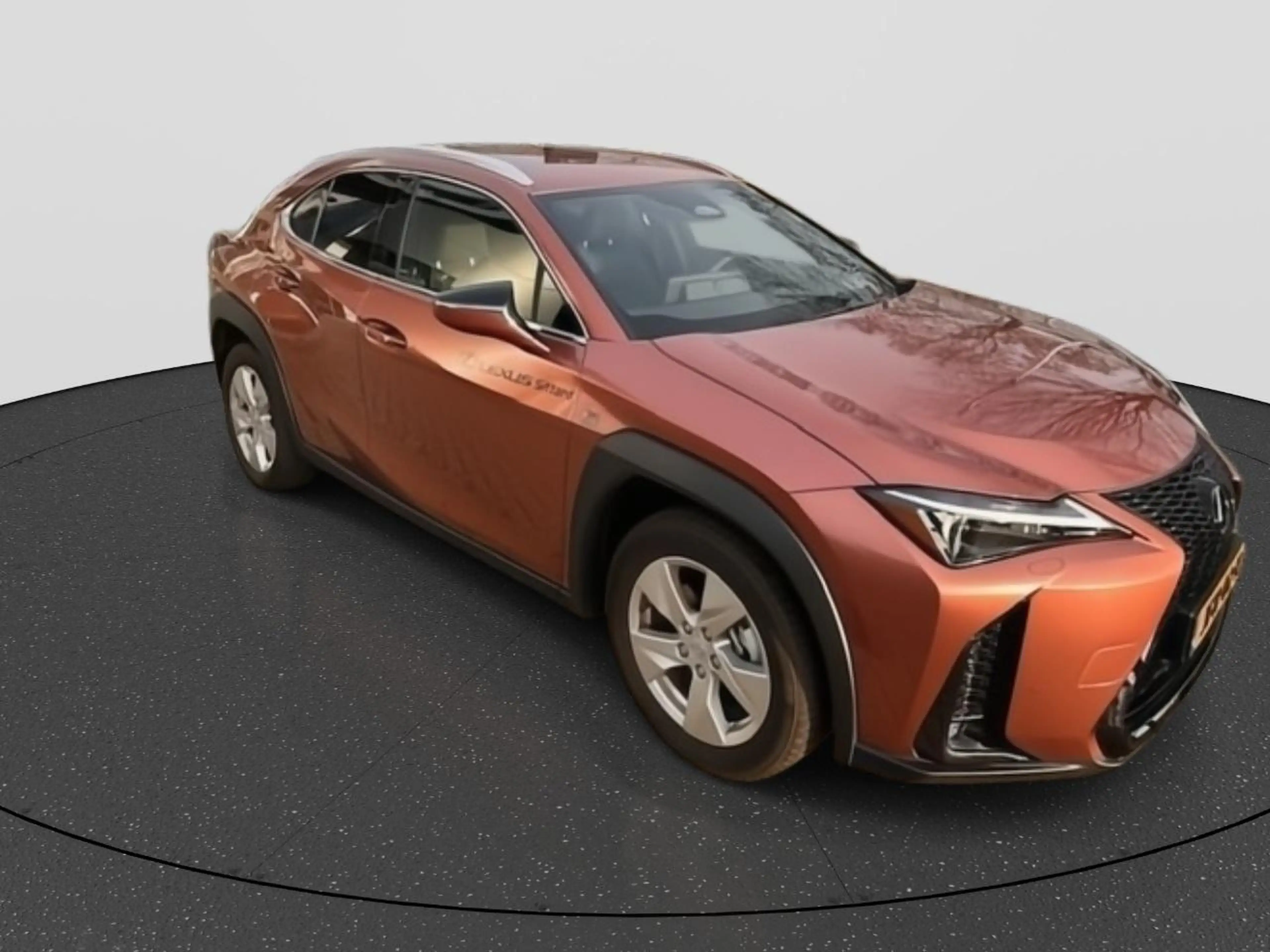 Lexus UX 300h 35th Edition — photo 5