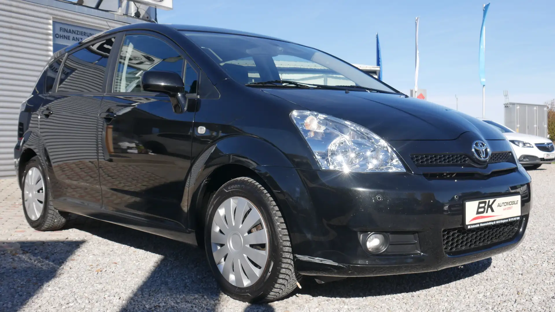 Toyota Corolla Verso 1.8 7 Sitzer Einparkhilfe Bluetooth Tempomat Klima Schwarz - 1