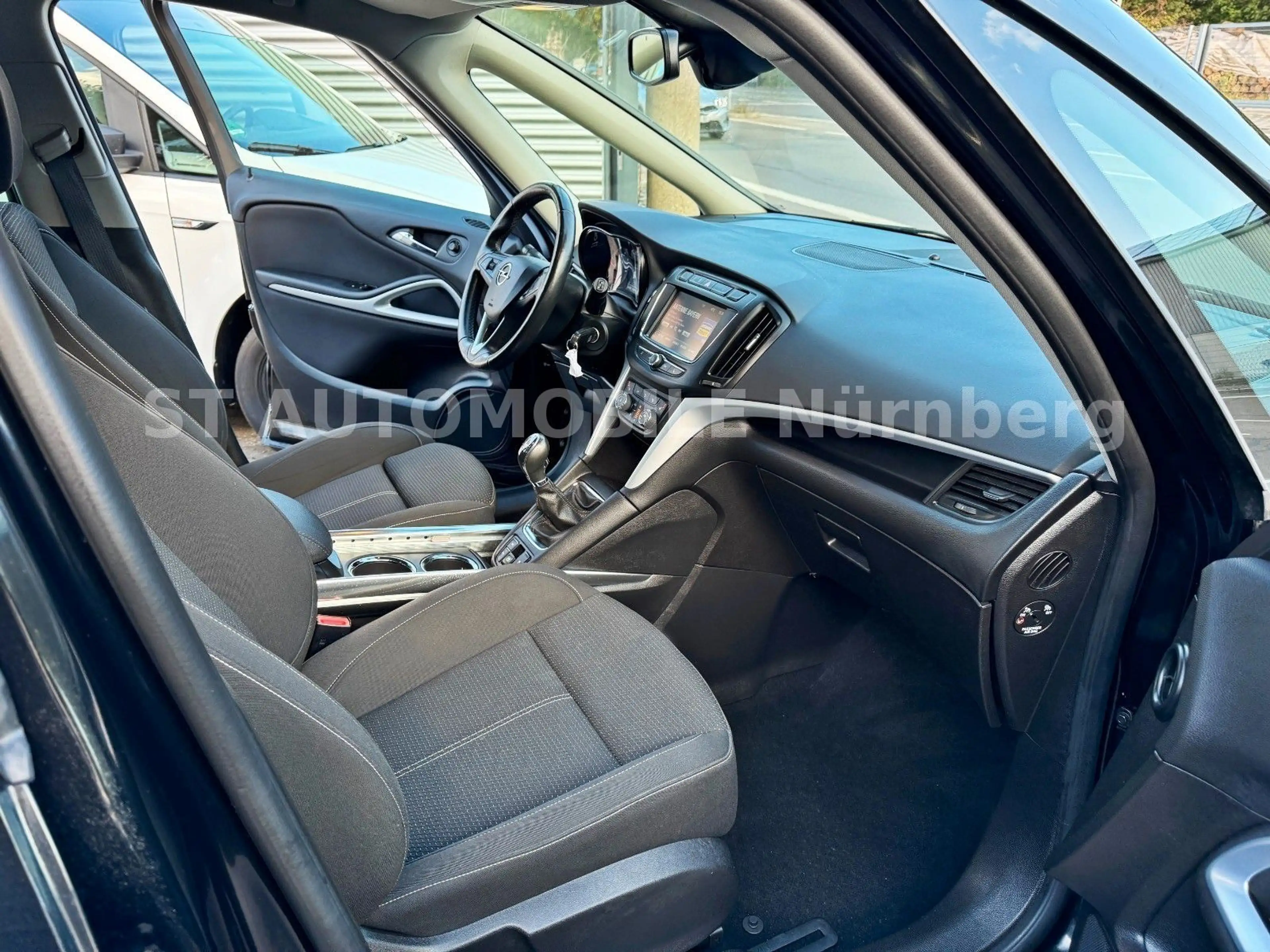Opel Zafira Tourer 1.6 CDTI Innovation*PDC*LED*TEMPO* — photo 9