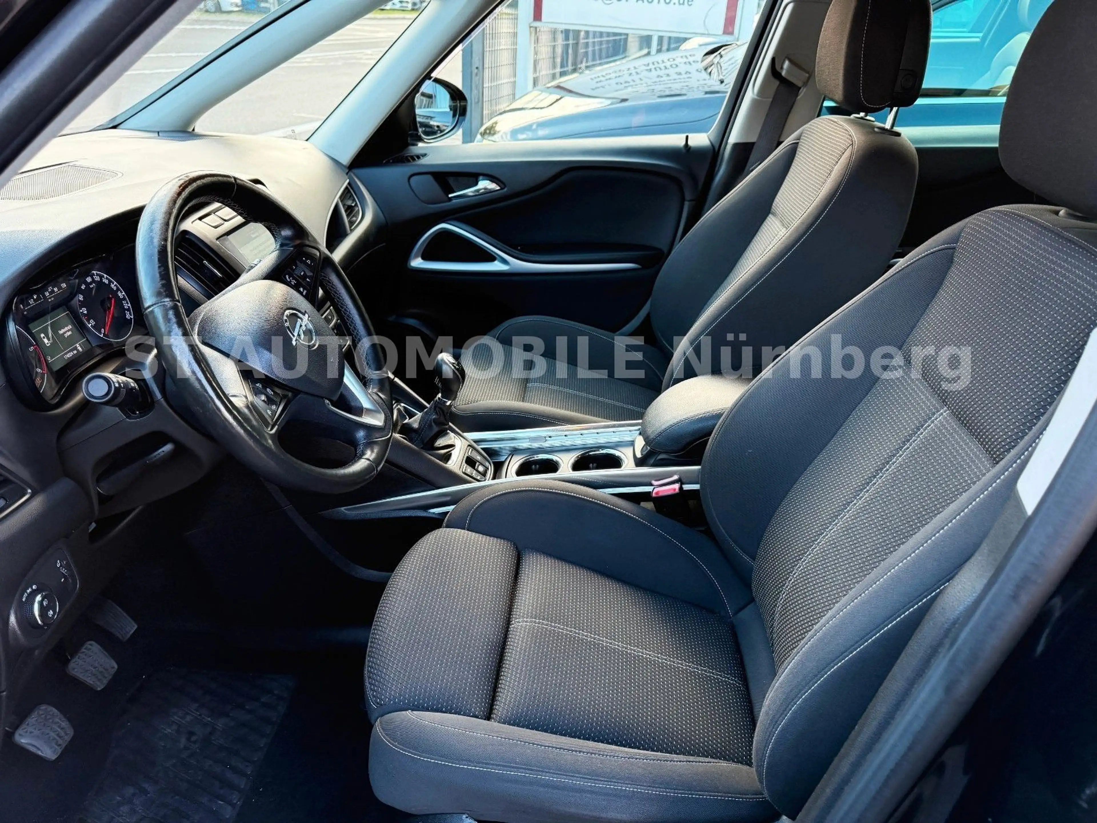 Opel Zafira Tourer 1.6 CDTI Innovation*PDC*LED*TEMPO* — photo 7