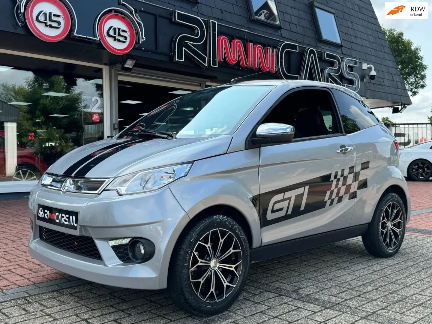 Aixam GTI Brommobiel E Coupé Premium | Elektrisch | 45km Gri - 1