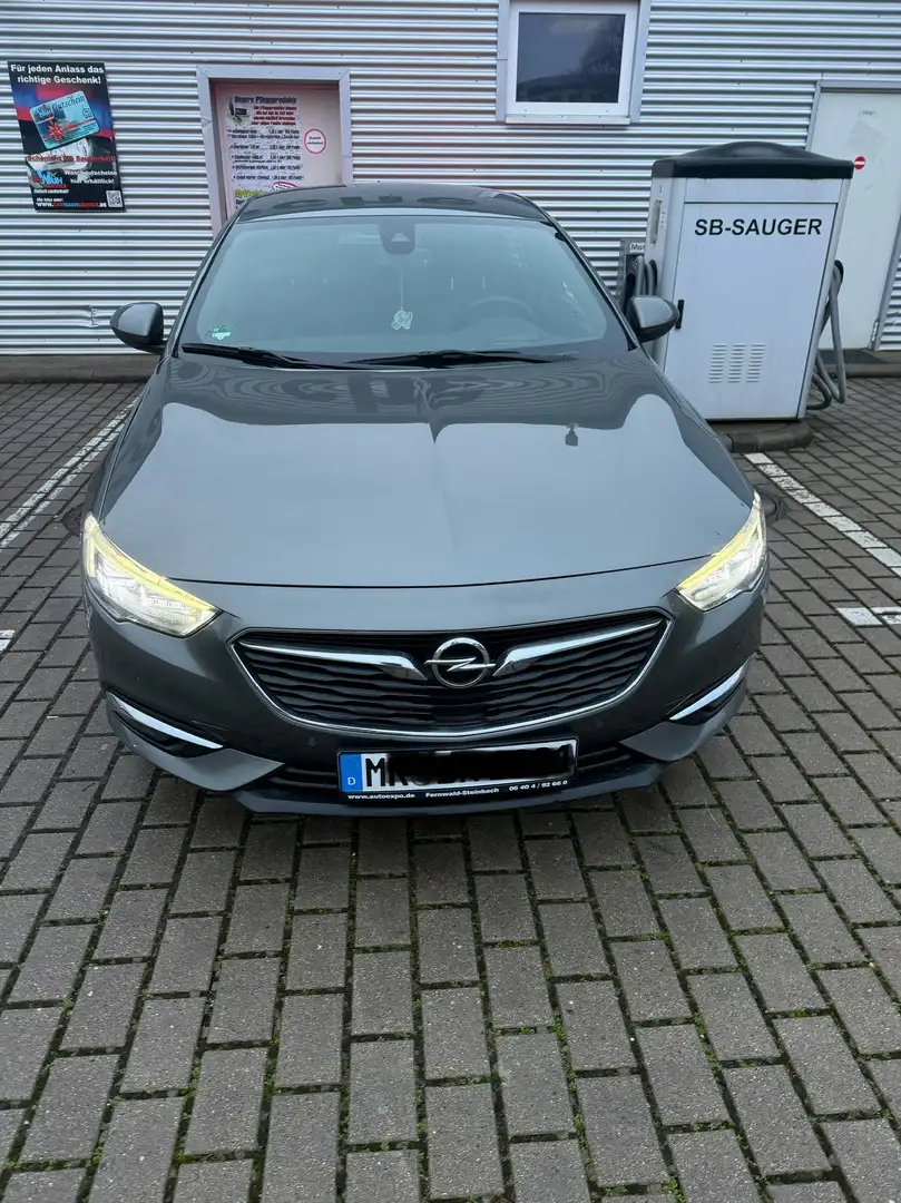 Opel Insignia Business Innovation - 1