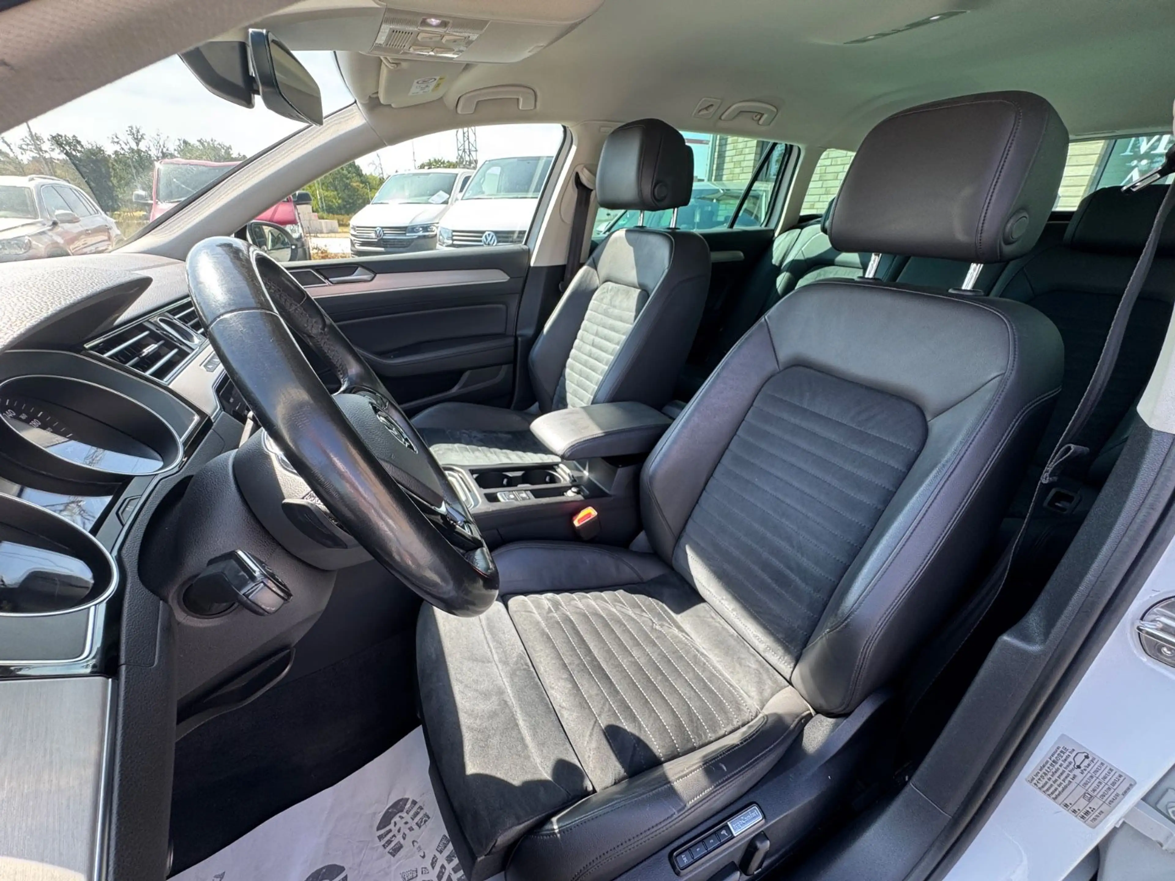 Volkswagen Passat Variant Highline 4Motion/ DSG/ Head-Up — photo 14