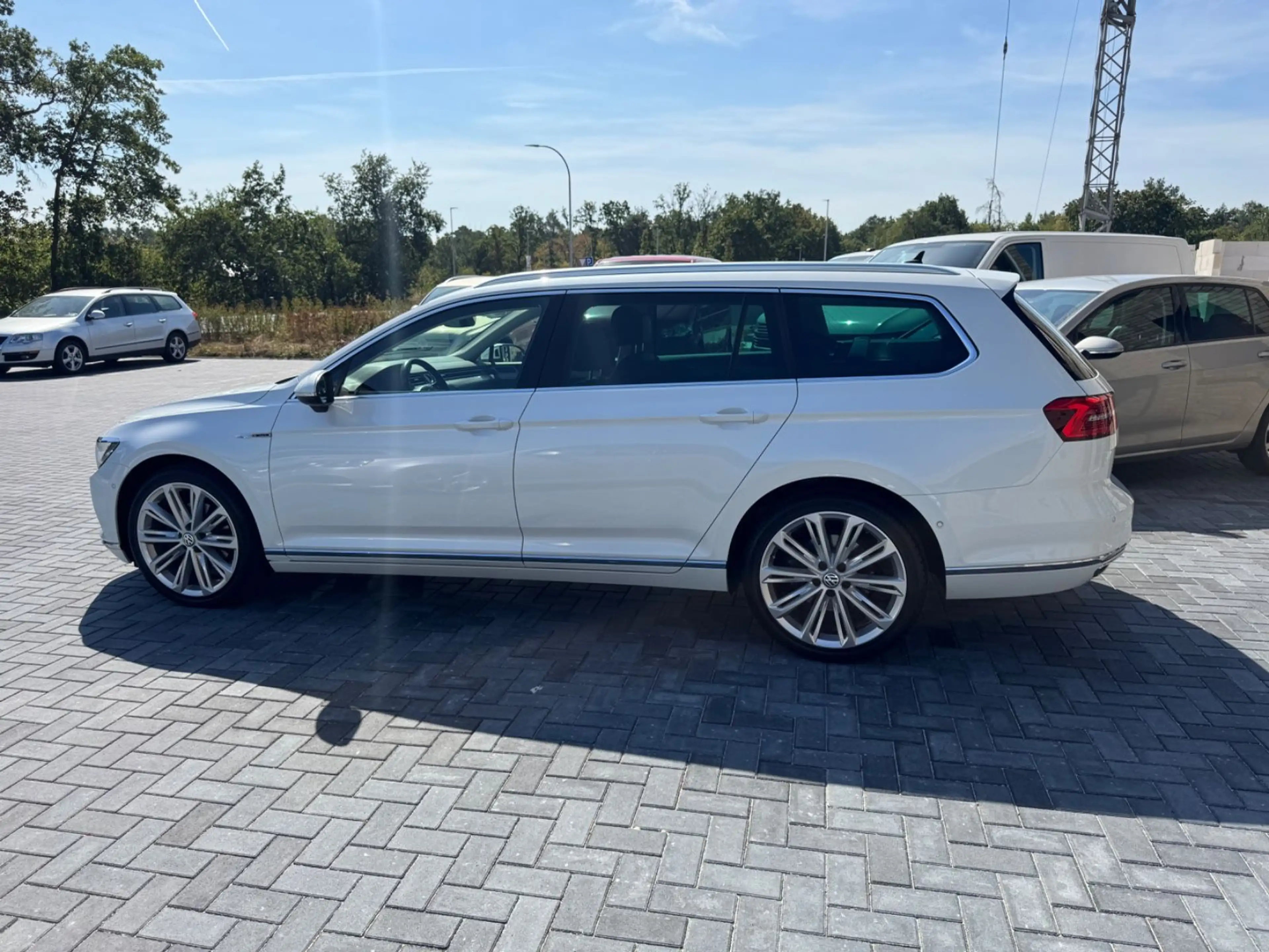 Volkswagen Passat Variant Highline 4Motion/ DSG/ Head-Up — photo 6