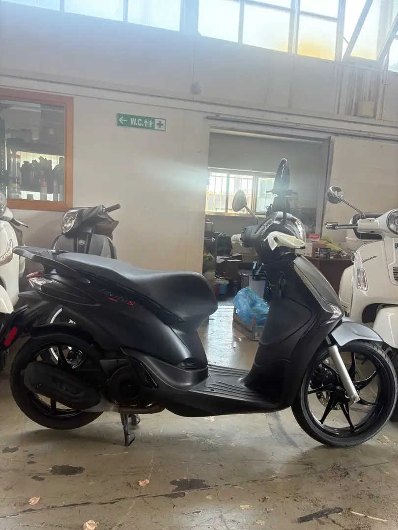 Piaggio Liberty 125 Zwart - 2